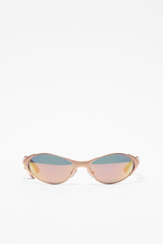 Metal frame charm sunglasses Product Image