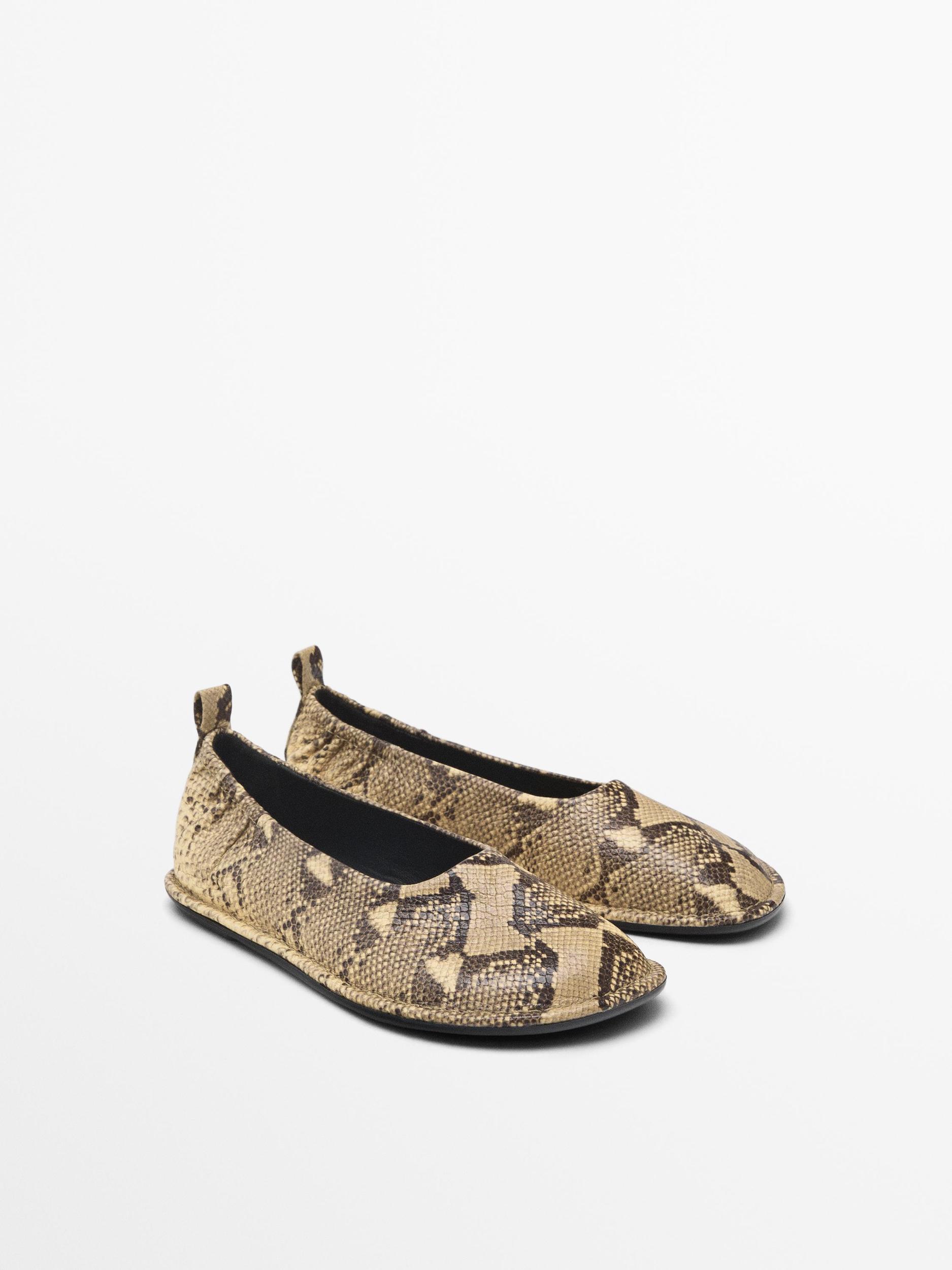 Animal print ballet flats Product Image