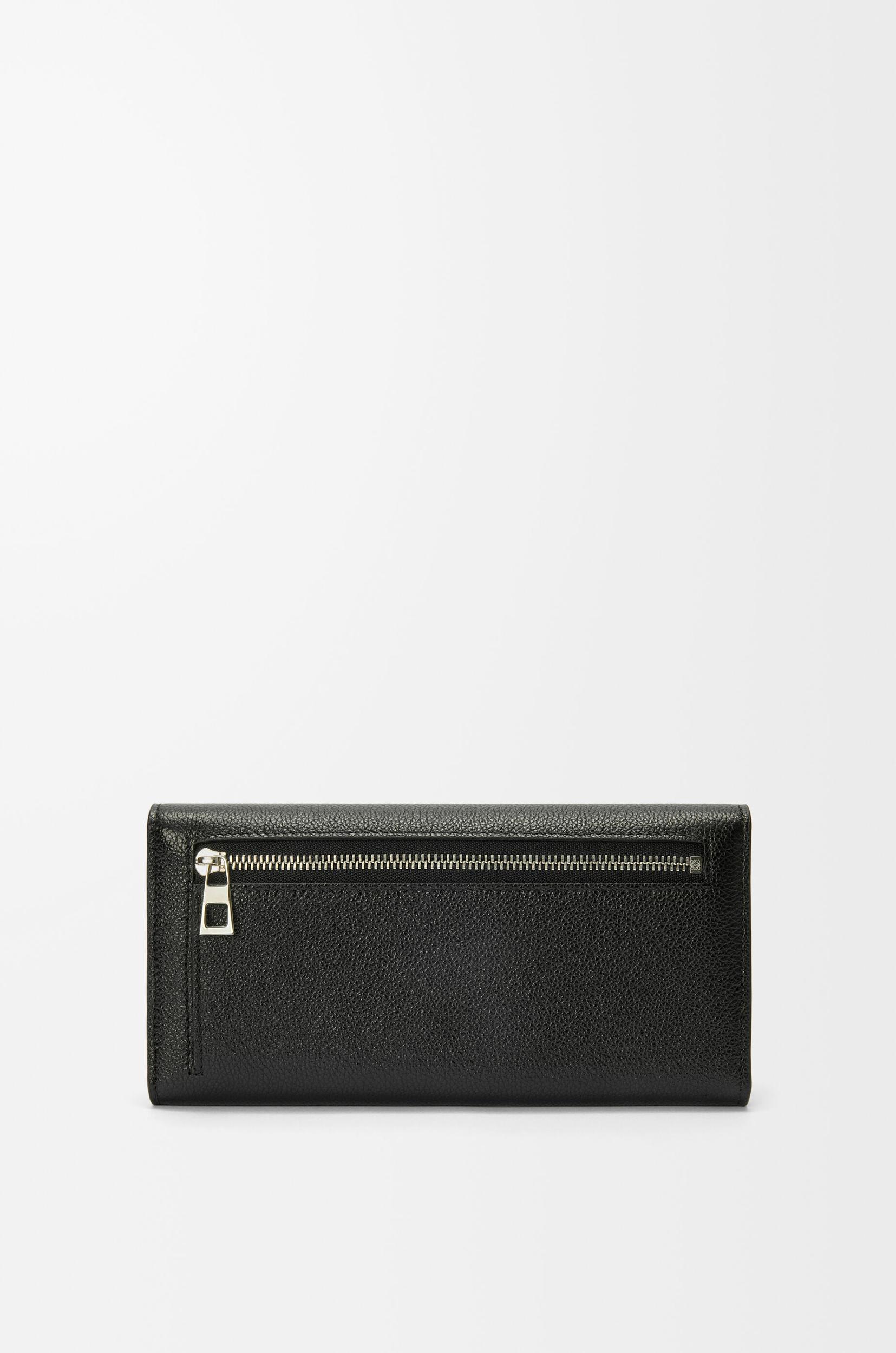 Pebble continental wallet in mini grain calfskin Product Image