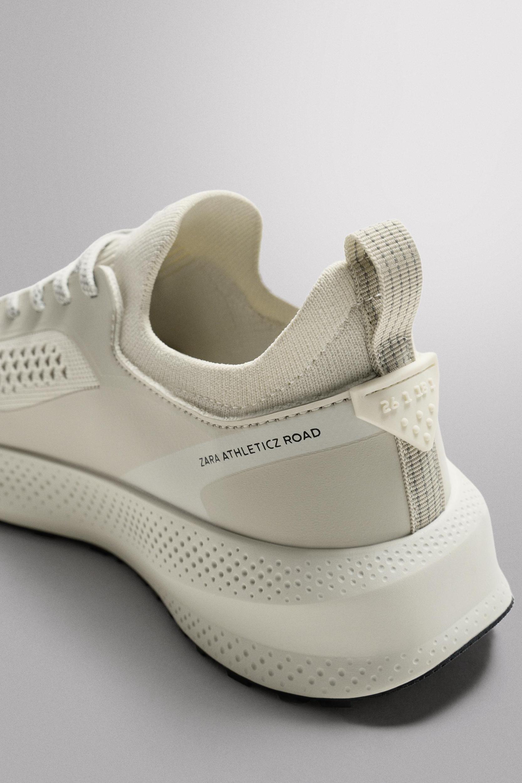 RUNNING SNEAKERS Product Image