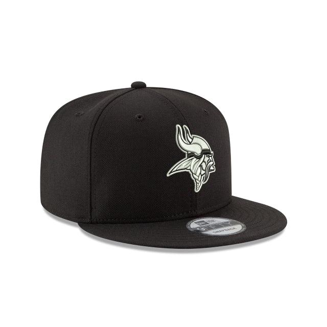 Minnesota Vikings Black and White 9FIFTY Snapback Hat Male Product Image