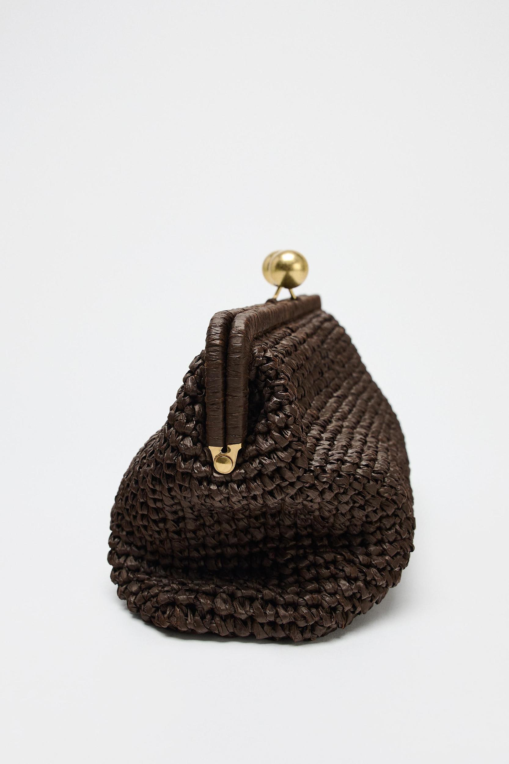 WOVEN CLUTCH BAG Product Image