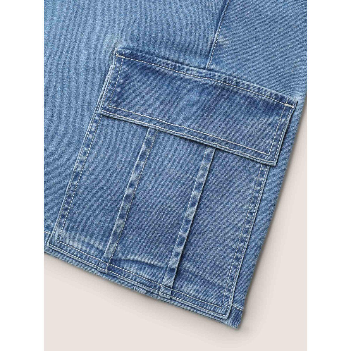 Plus Size Side Pockets Wide-Leg Denim Shorts Women Midblue High stretch Casual Slanted pocket Leisure Denim Shorts BloomChic 10/M Product Image