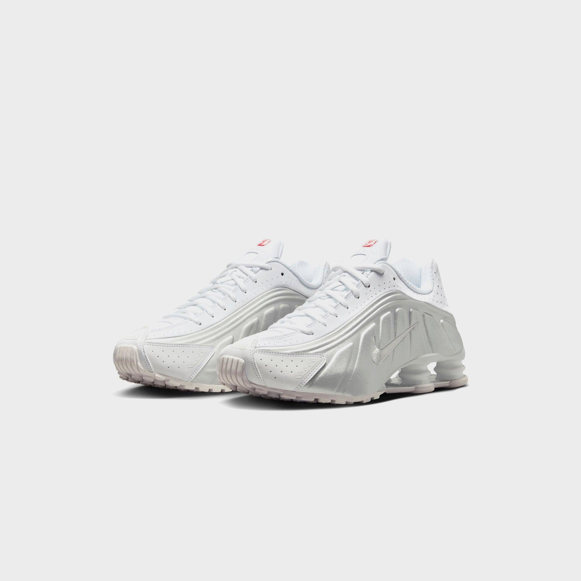 Nike Shox R4 - White / Metallic Silver / White / Bright Crimson Male Product Image