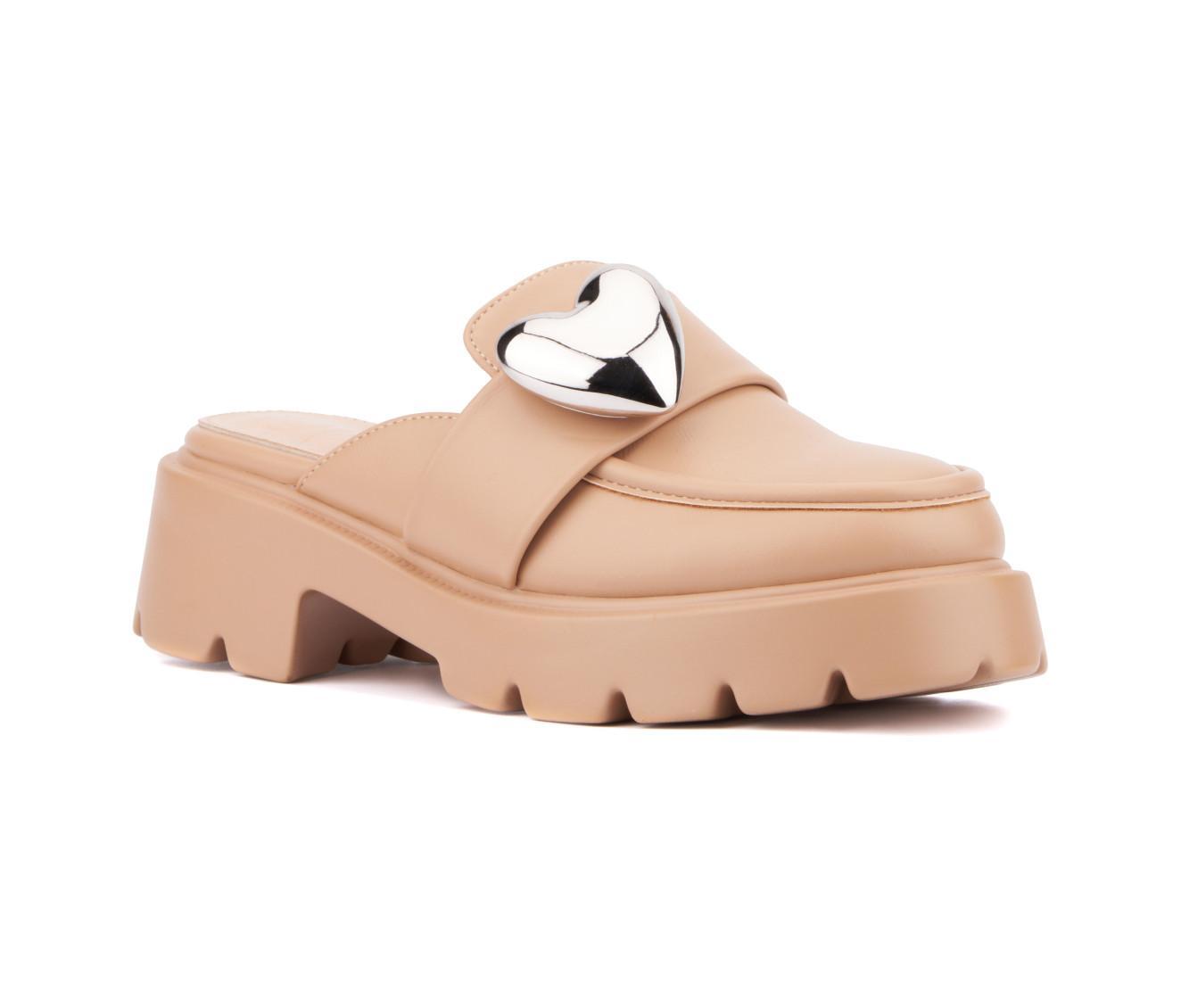 Women's Olivia Miller Heart Lugged Clogs Product Image