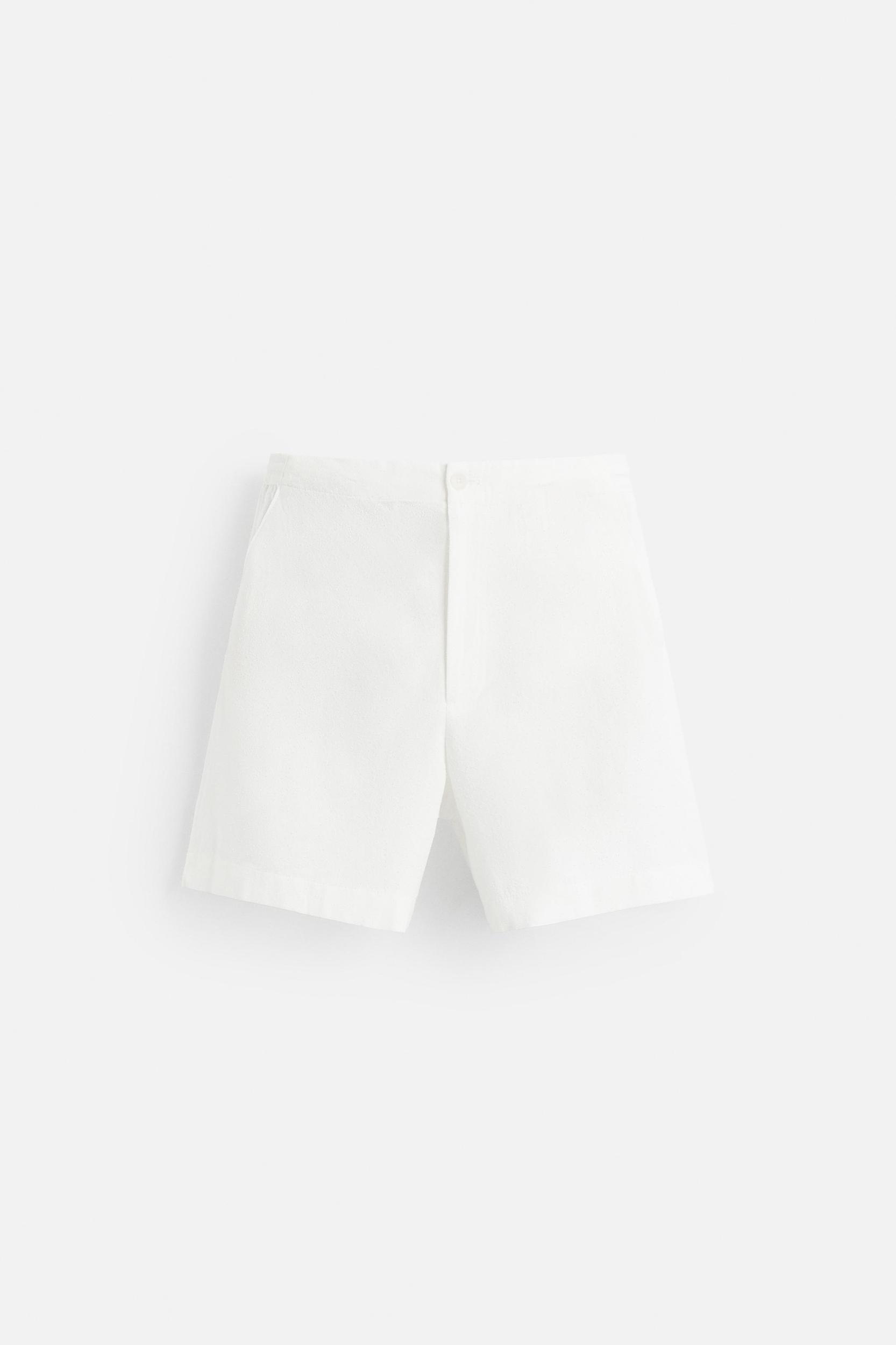 BOUCLÉ TEXTURED SHORTS Product Image