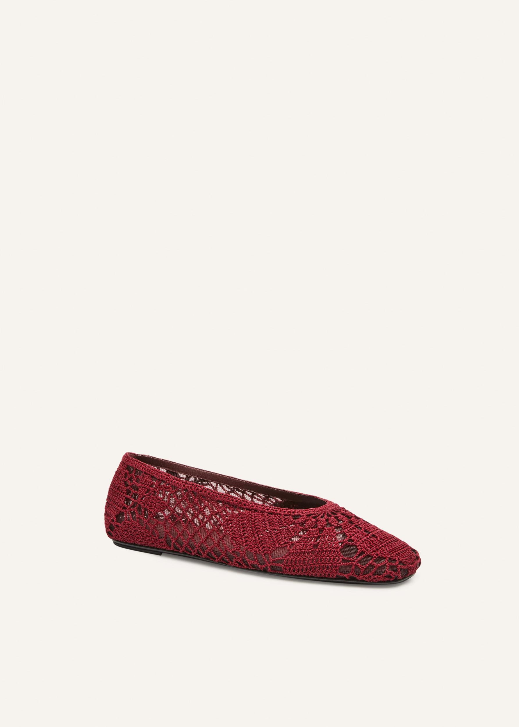 Crochet ballet flats in burgundy Product Image