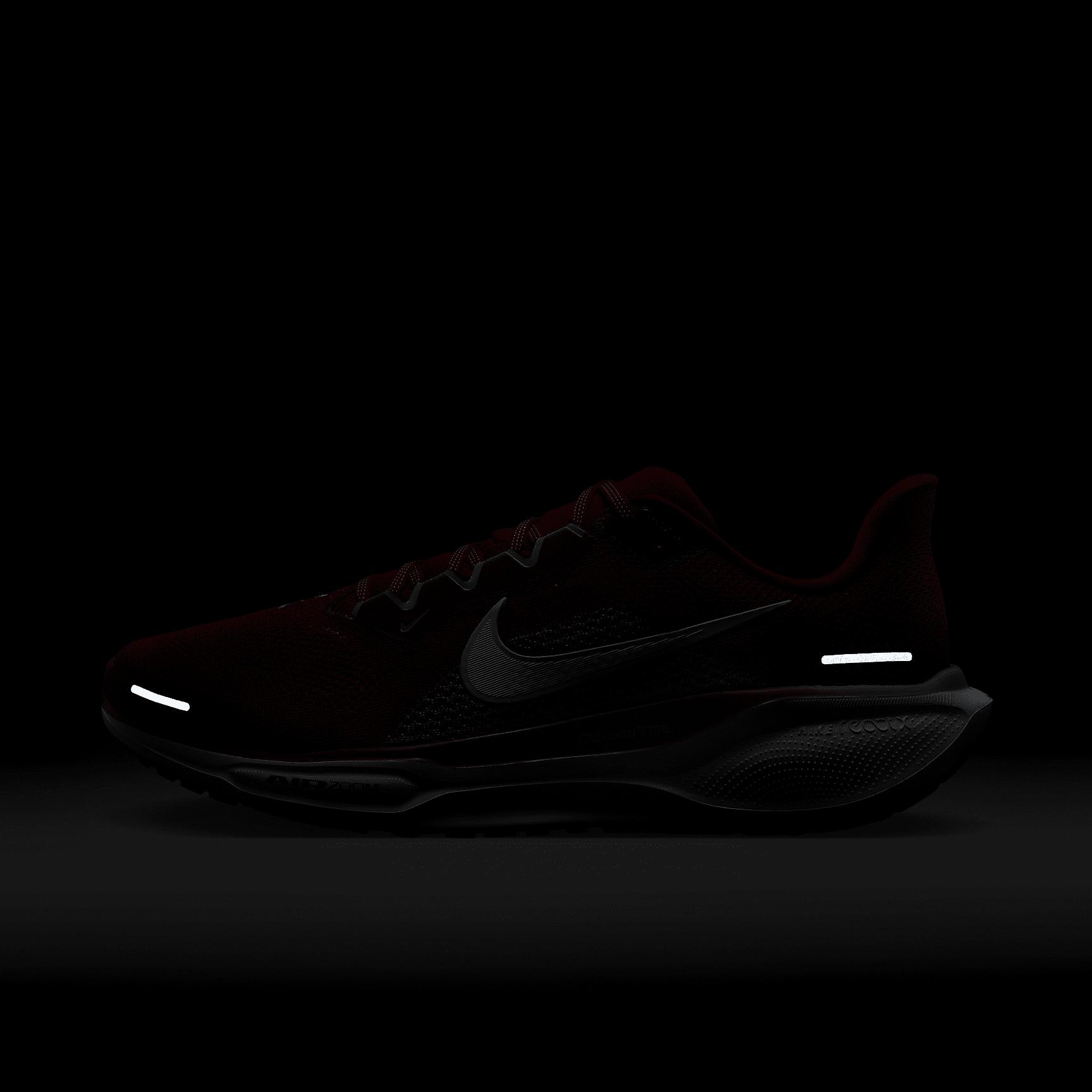Alabama Pegasus 41 Men's Nike College Road Running Shoes Product Image