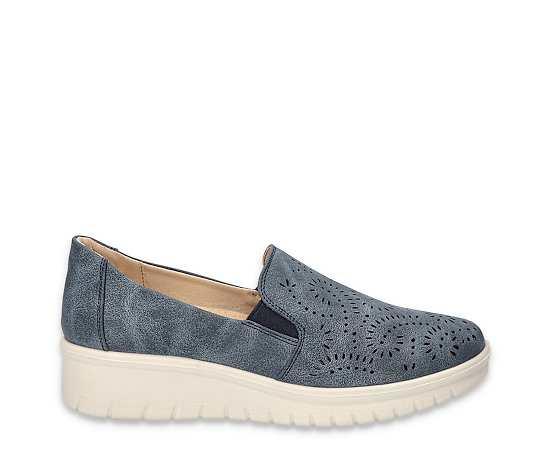 Ying by Easy Street Women's Comfort Flats,  Product Image