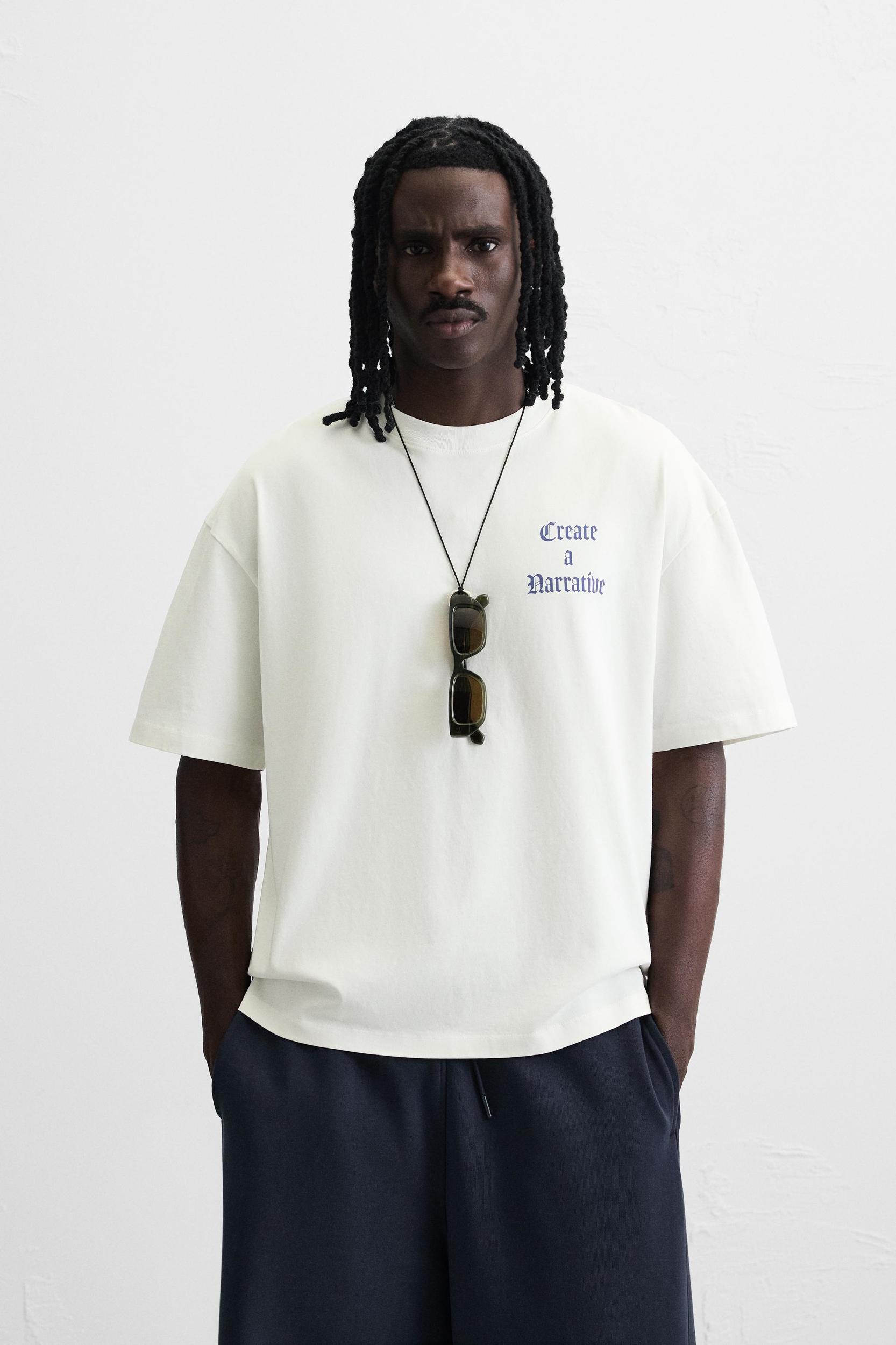 PRINTED GRAPHIC T-SHIRT Product Image