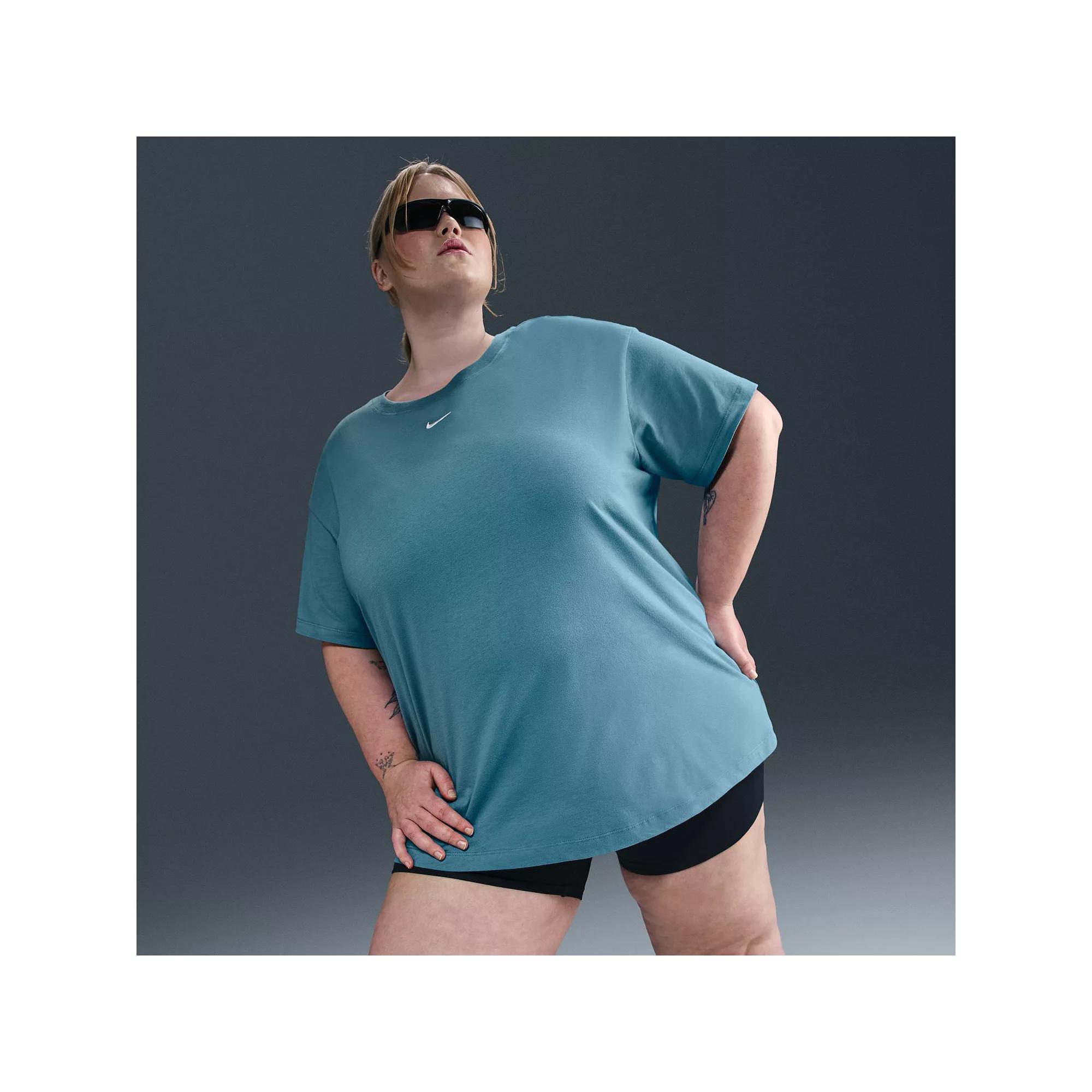 Women's Nike Sportswear Essential T-Shirt (Plus Size) Product Image