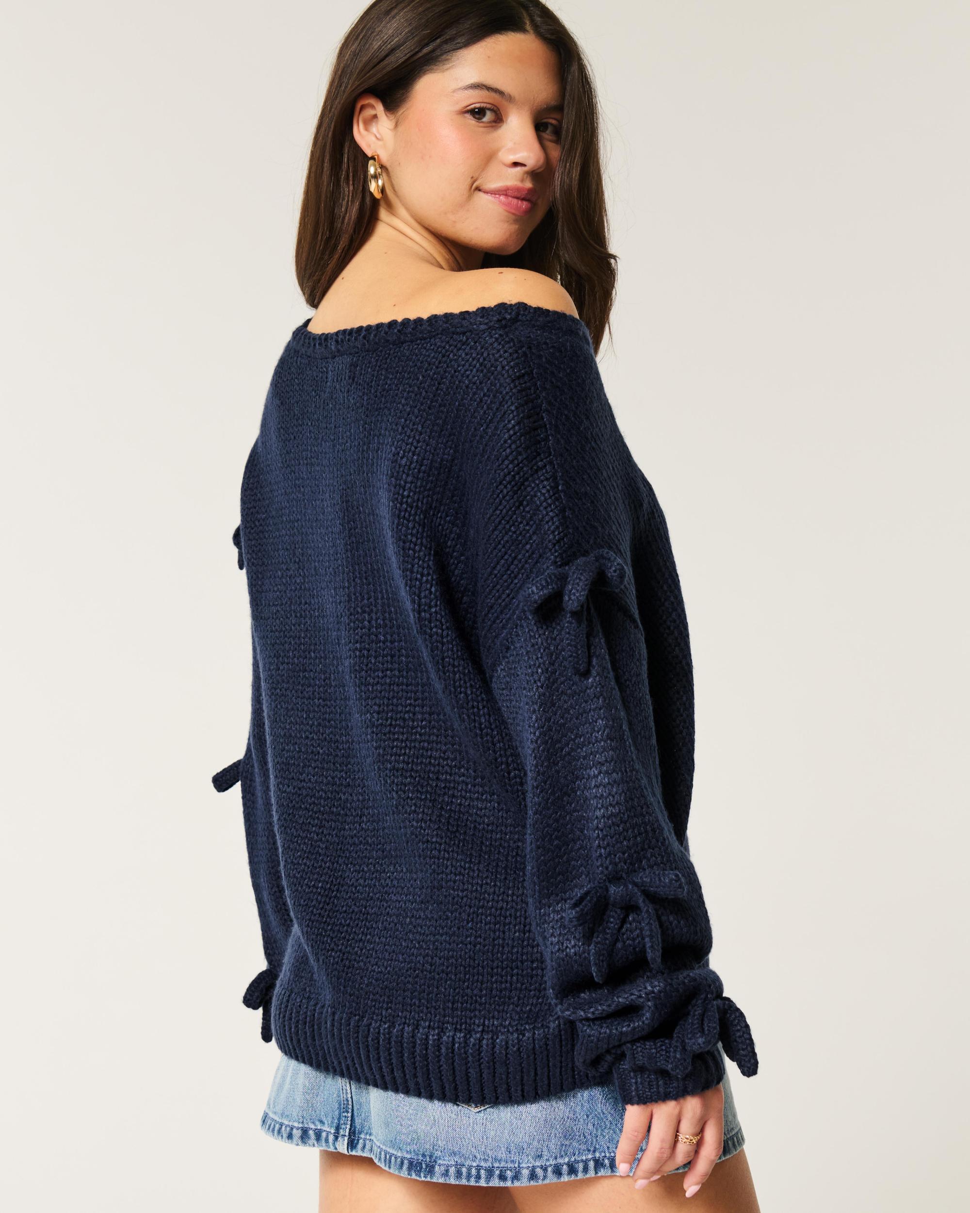 Hollister Comfy Cloud Bunny Graphic Crew Sweater Product Image