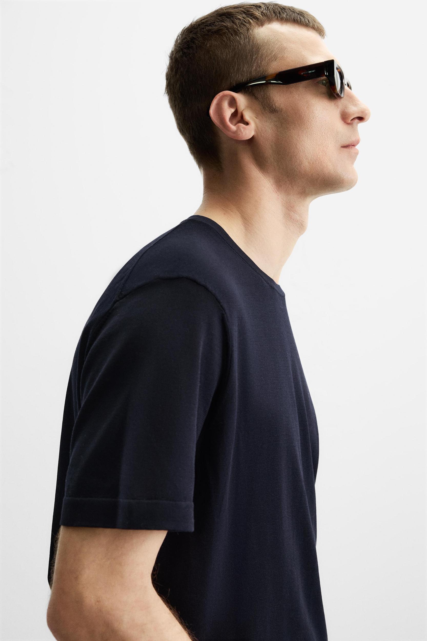 REGULAR FIT KNIT T-SHIRT Product Image
