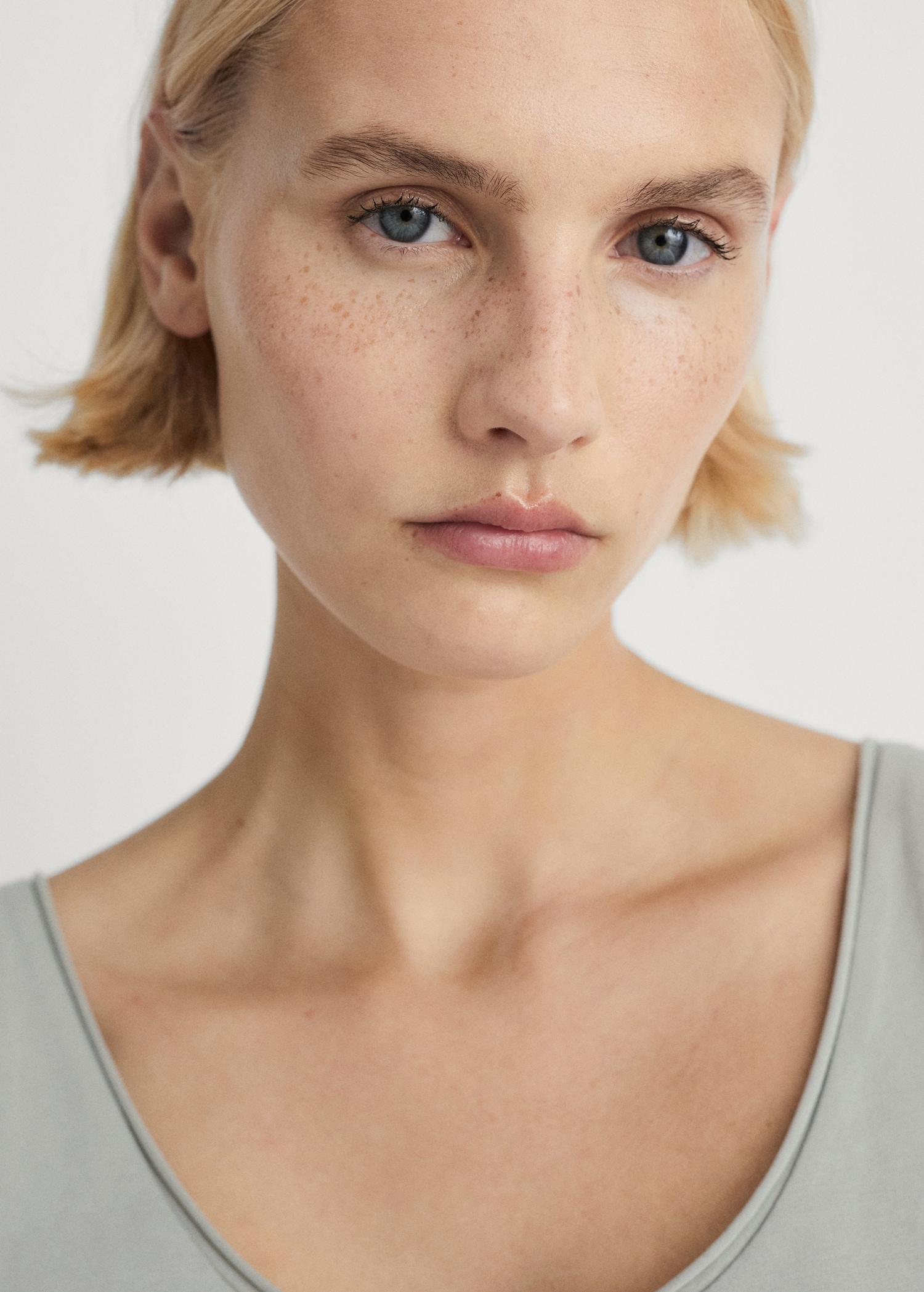 Cotton round-neck top - Women | MANGO USA Product Image