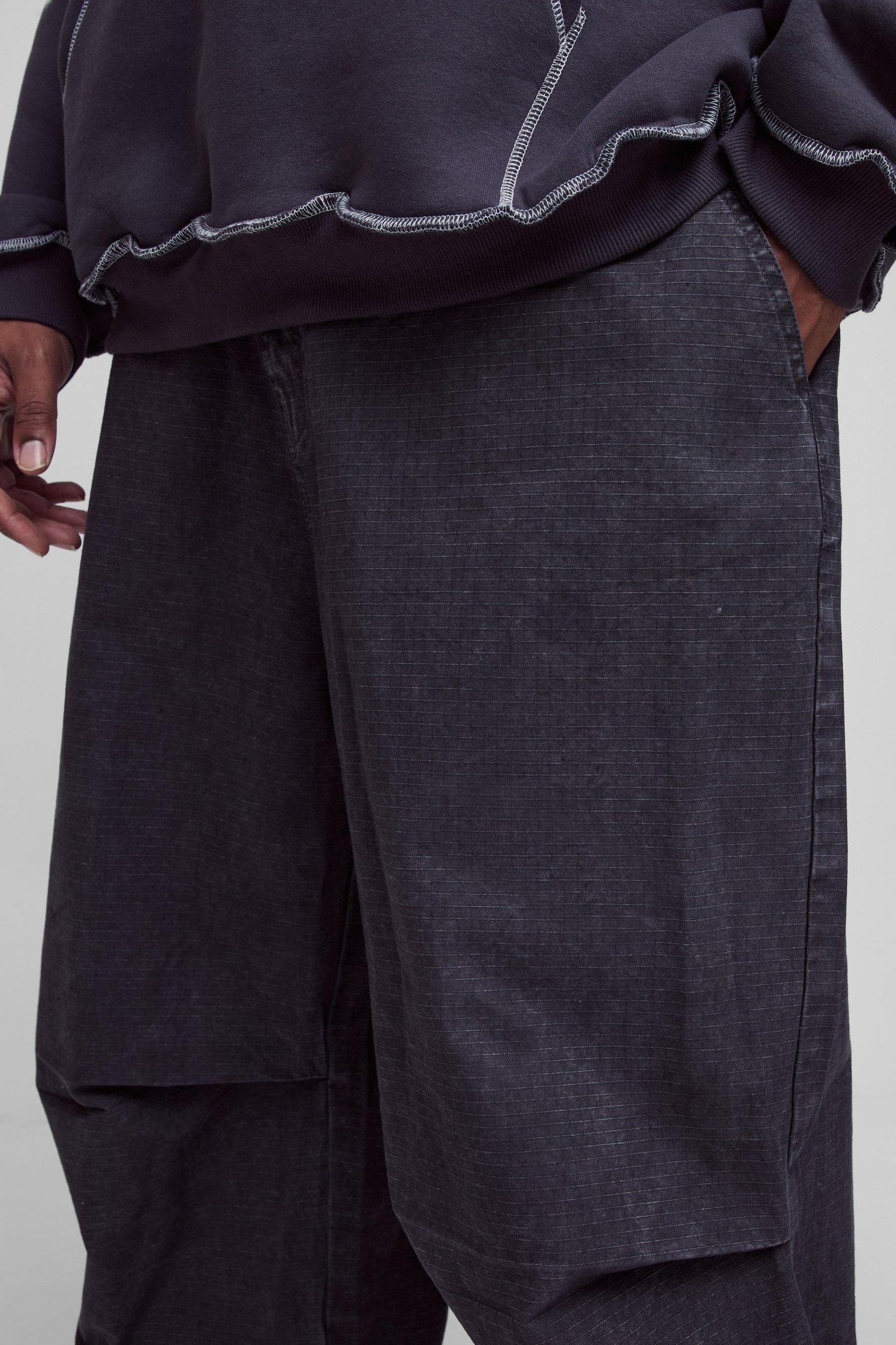 Plus Washed Ripstop Pleat Knee Parachute Pants | boohooMAN USA Product Image