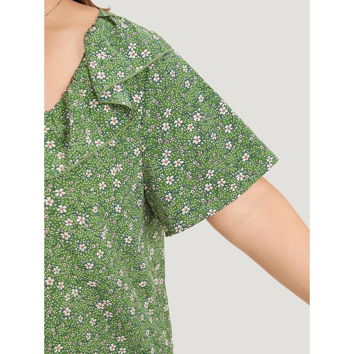 Plus Size Green Ditsy Floral Square Neck Flutter Trim Blouse Women Elegant Short sleeve Square Neck Dailywear Blouses BloomChic 18-20/2X Product Image
