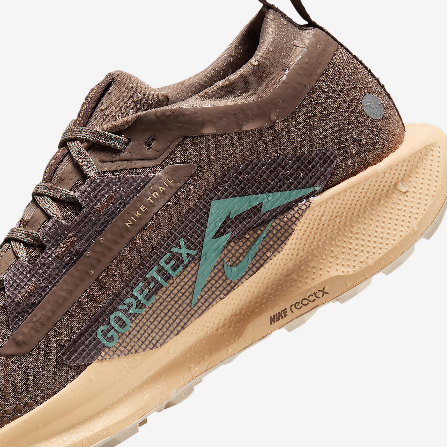 Nike Womens Pegasus Trail 5 GORE-TEX Waterproof Trail Running Shoes | FQ0912-200 Product Image
