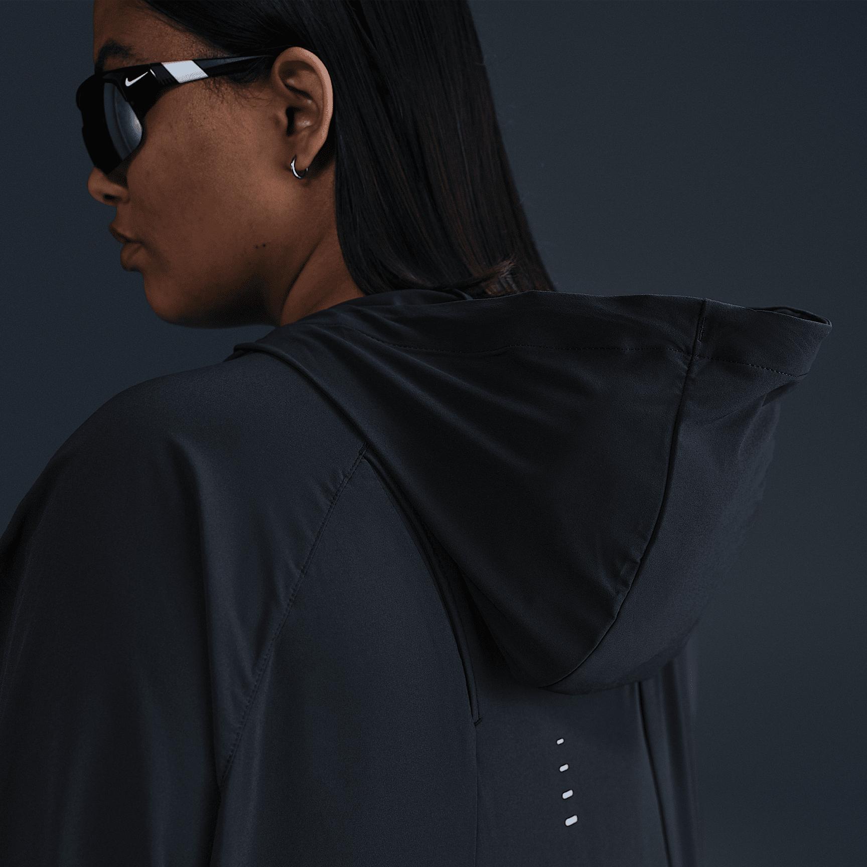 Nike Womens Swift Repel Packable Running Jacket (Plus Size) | HQ0652-010 Product Image