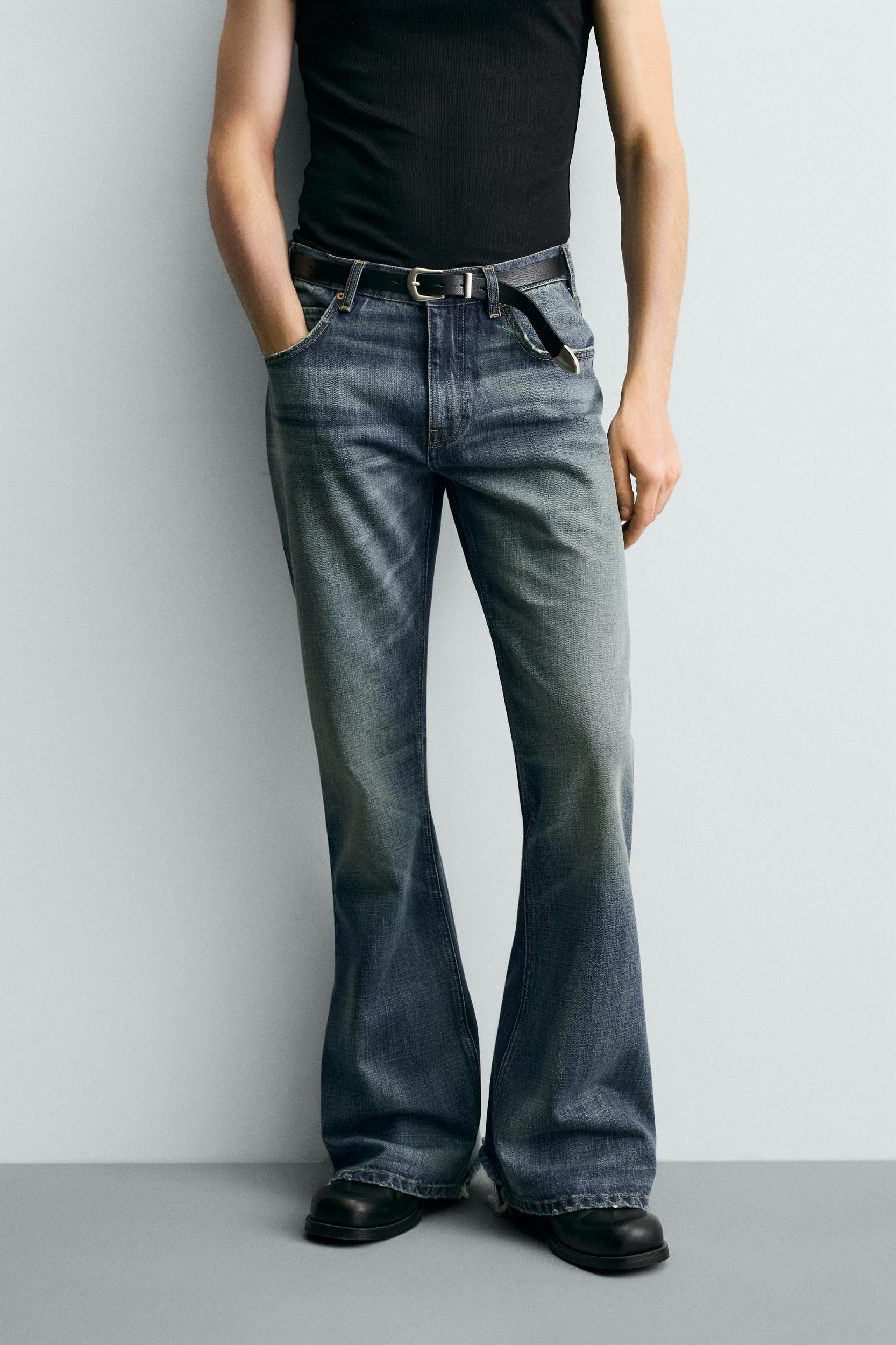 FLARE FIT JEANS Product Image
