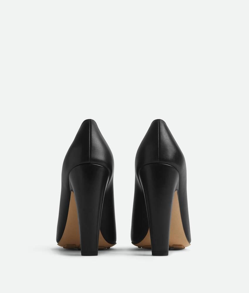 Women's Canalazzo Pump in Black Product Image
