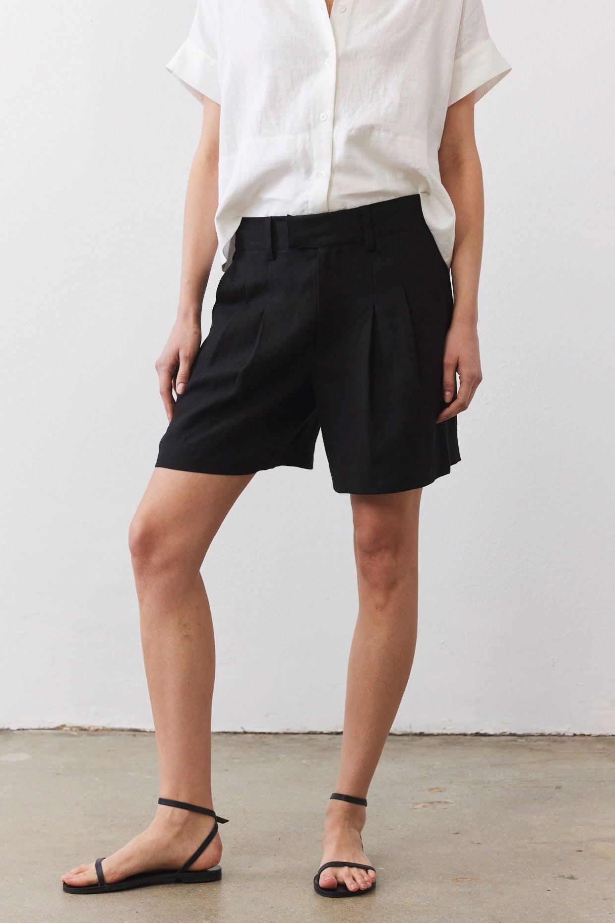 The Pleated Bermuda Shorts Product Image