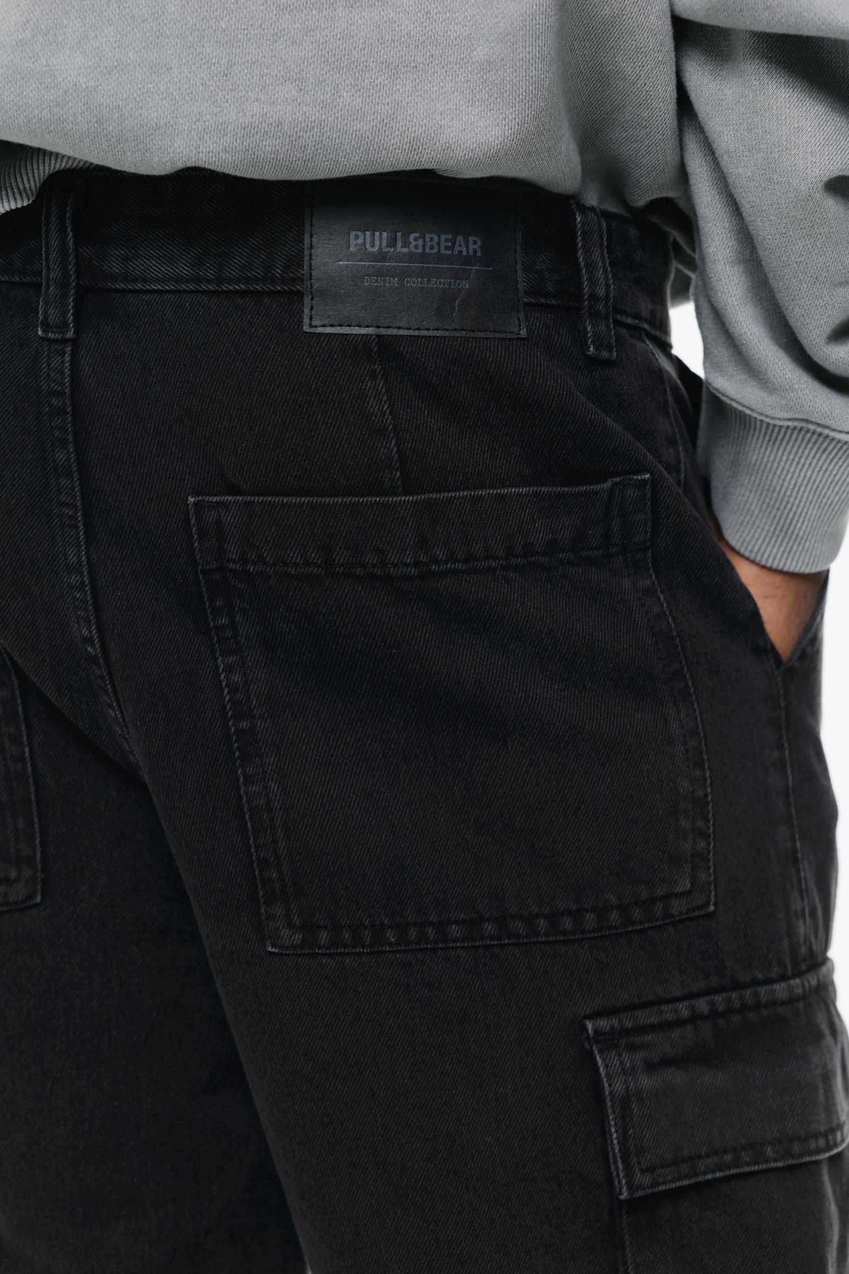 Baggy cargo jeans Product Image