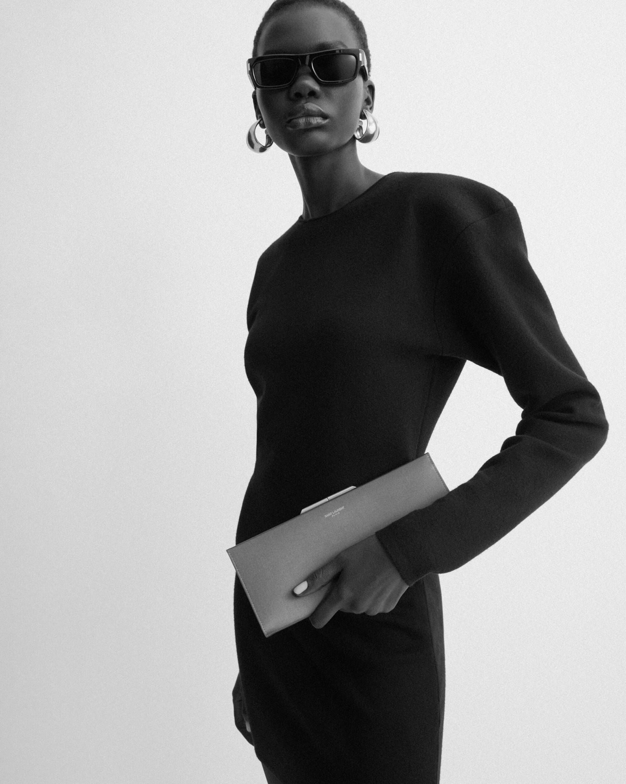 MIDNIGHT small clutch in satin Product Image