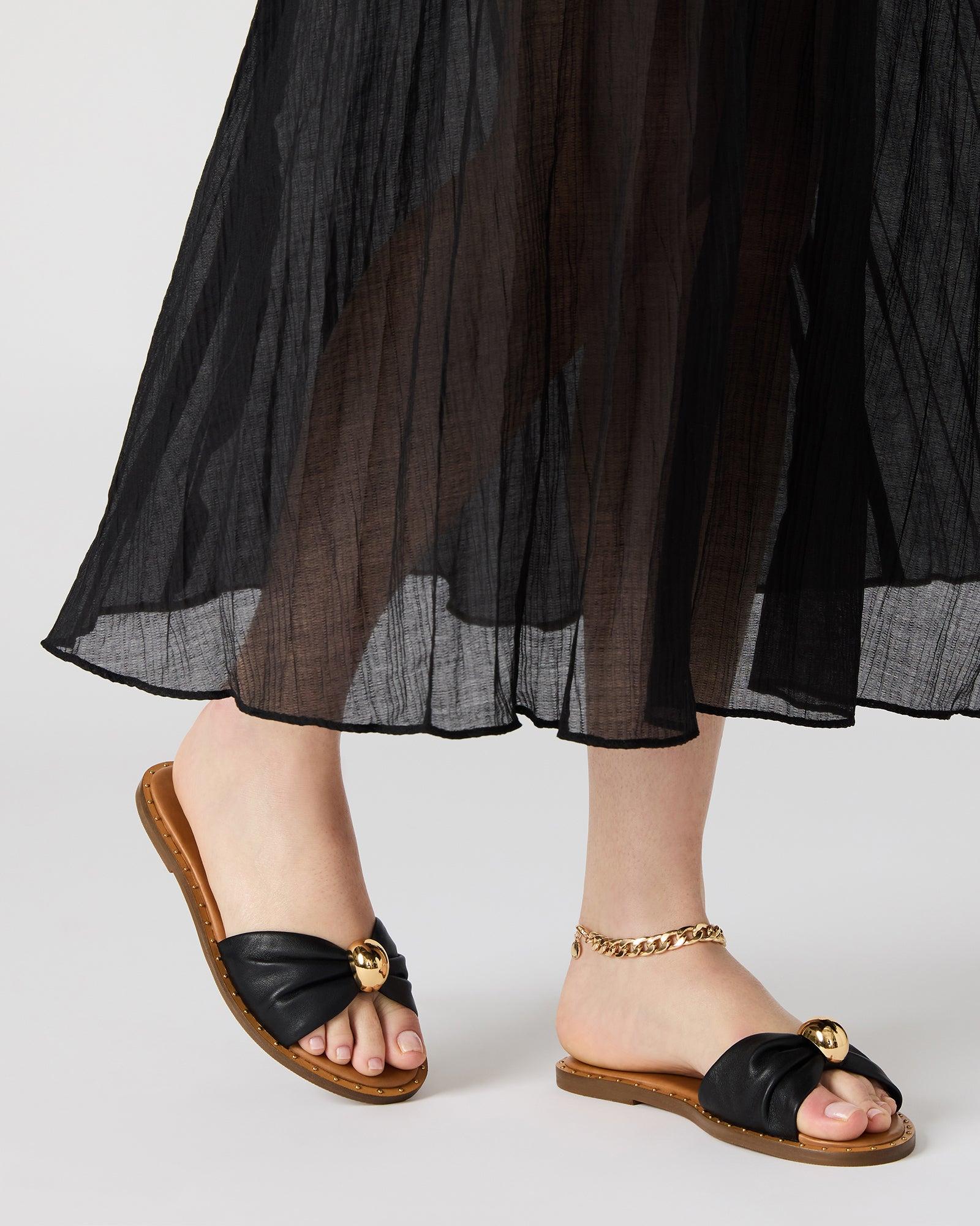 DIPSY BLACK LEATHER Female Product Image