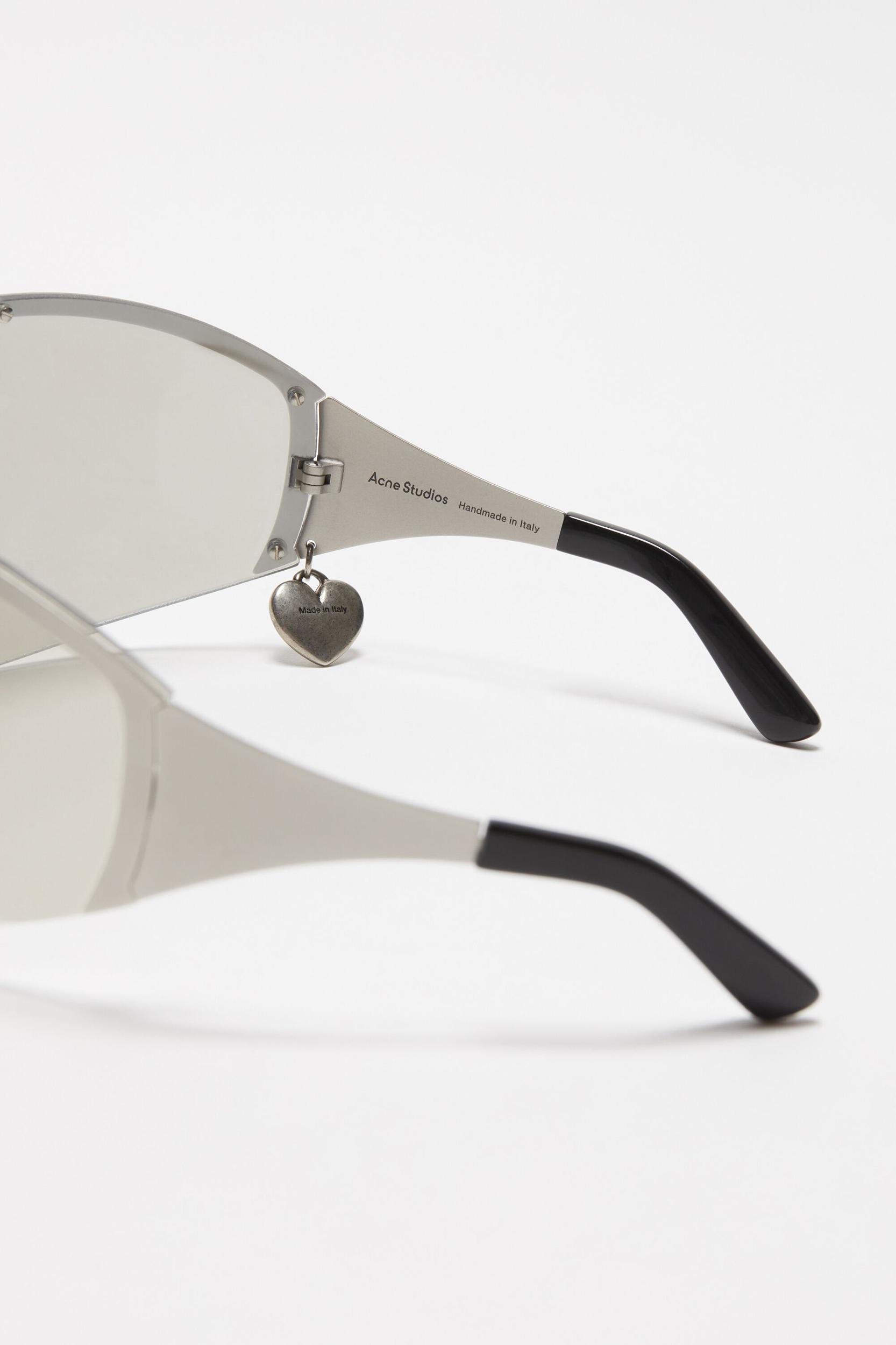 Metal frame sunglasses Product Image