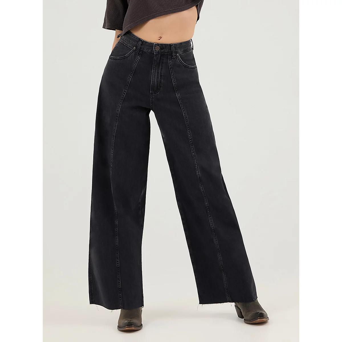 Women's Cowboy Barrel Jean in Rinse Product Image