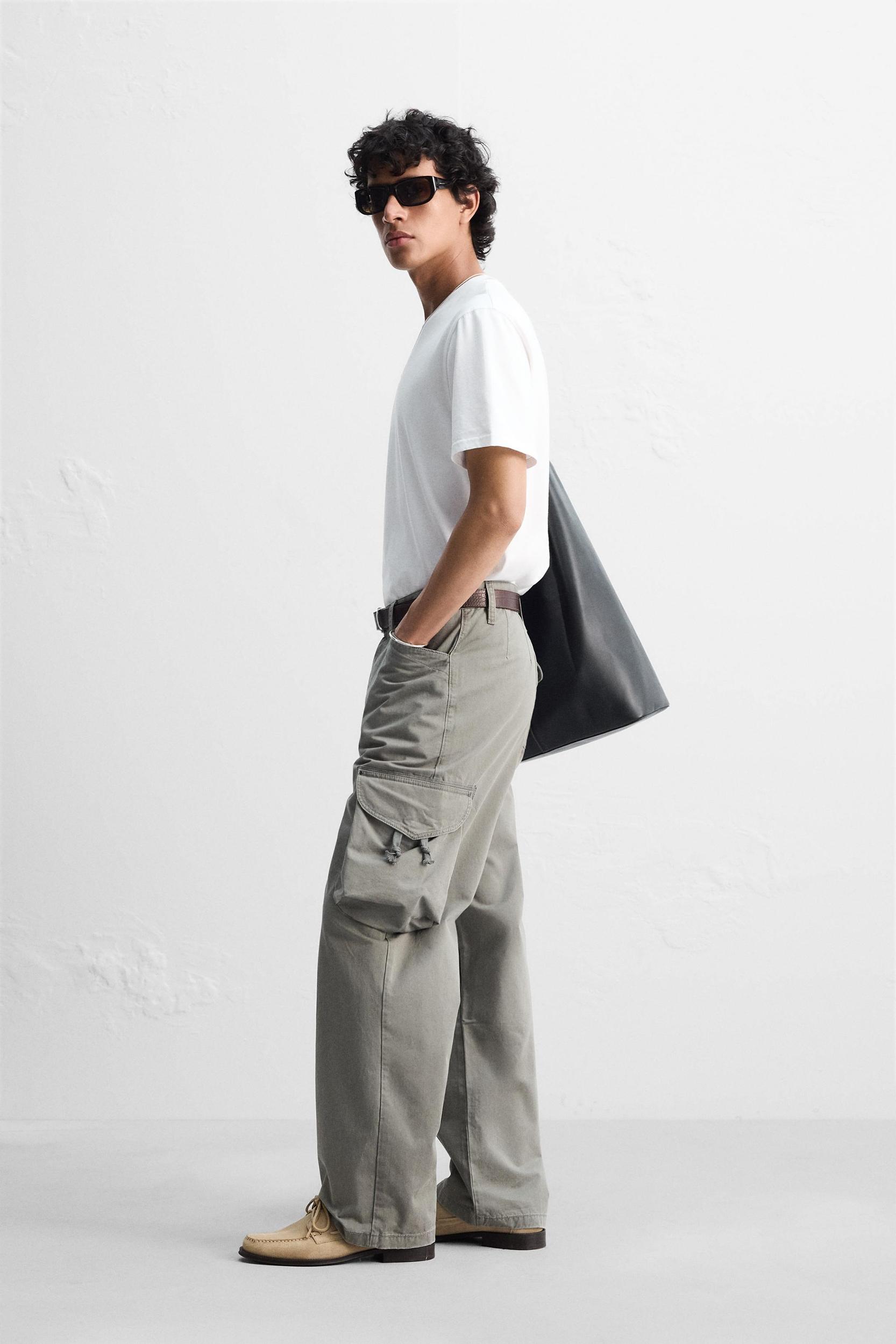 REGULAR FIT MEDIUM WEIGHT T-SHIRT Product Image