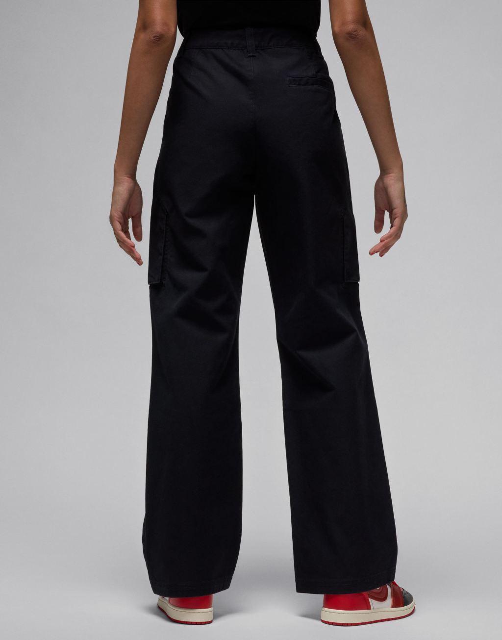 Jordan Chicago pants in black Product Image