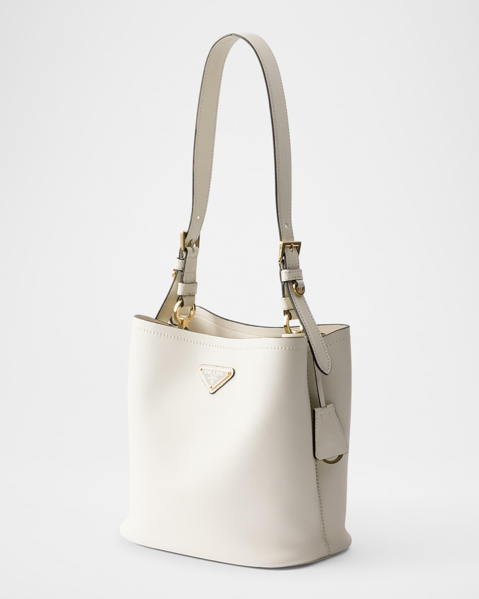 Medium Leather Shouldeer Bag Product Image