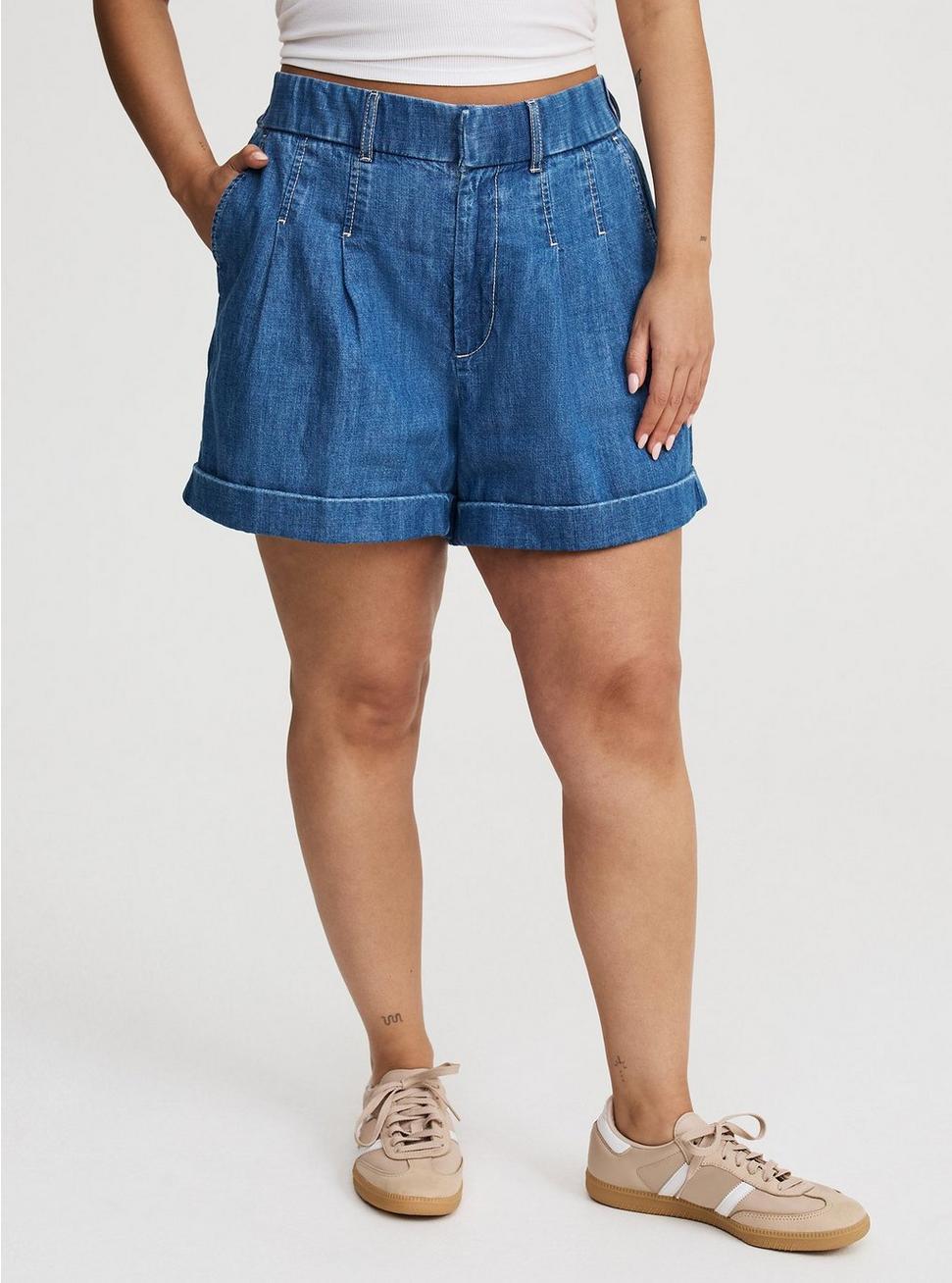 3.5'' Pleated Trouser Short Product Image