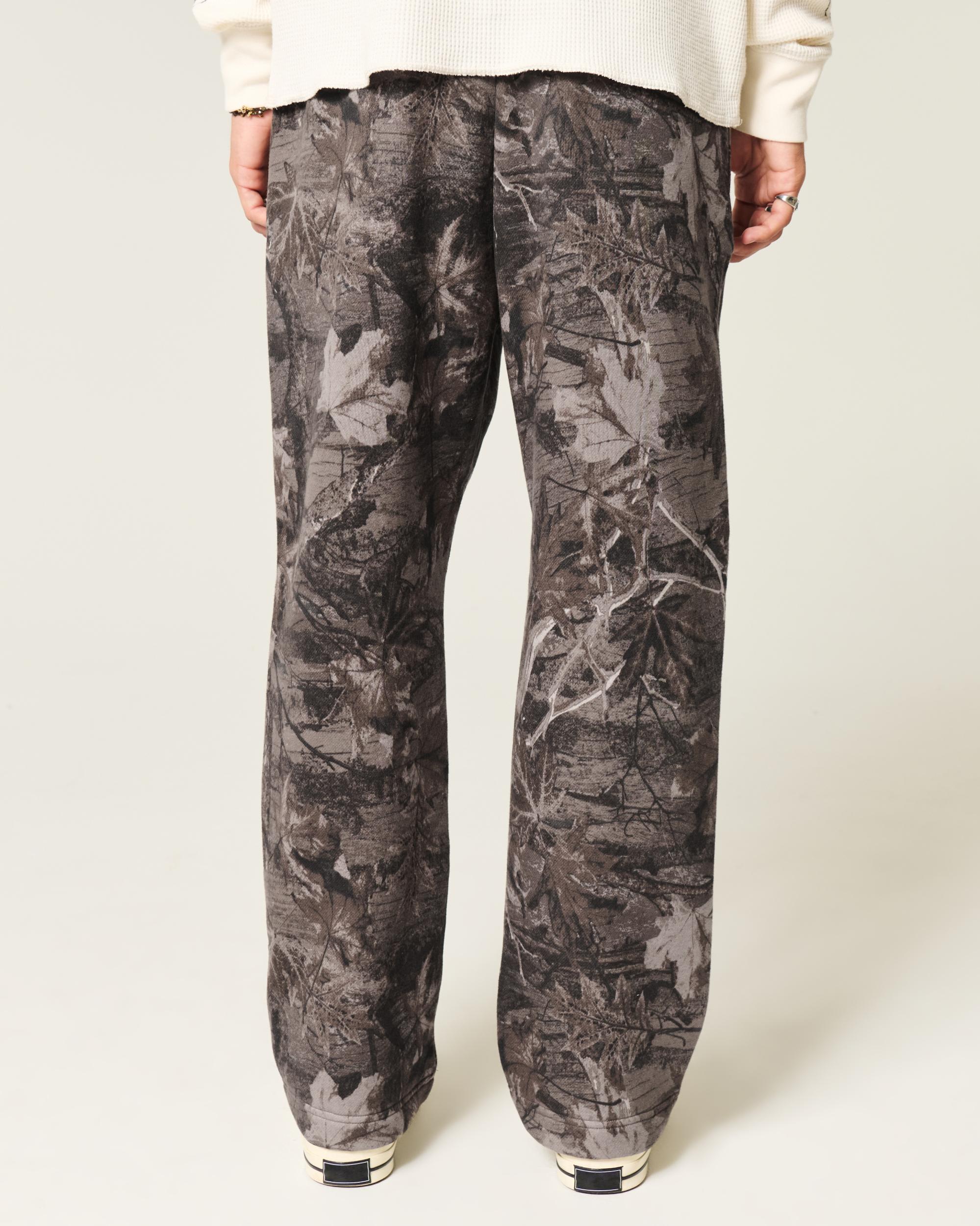 Camo Baggy Sweatpants Product Image