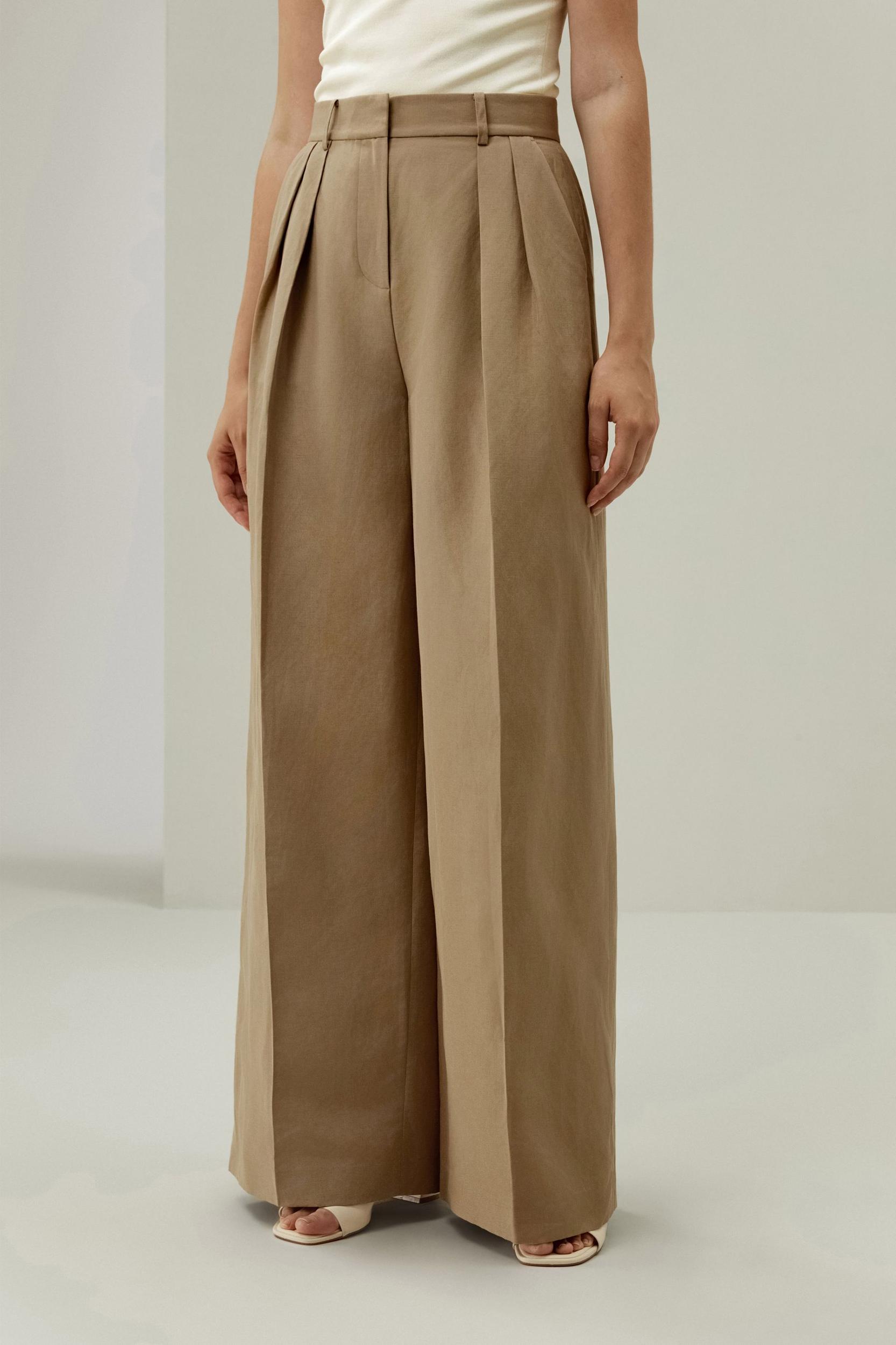 Front-Pleated Silk-Linen Blend Trousers Product Image