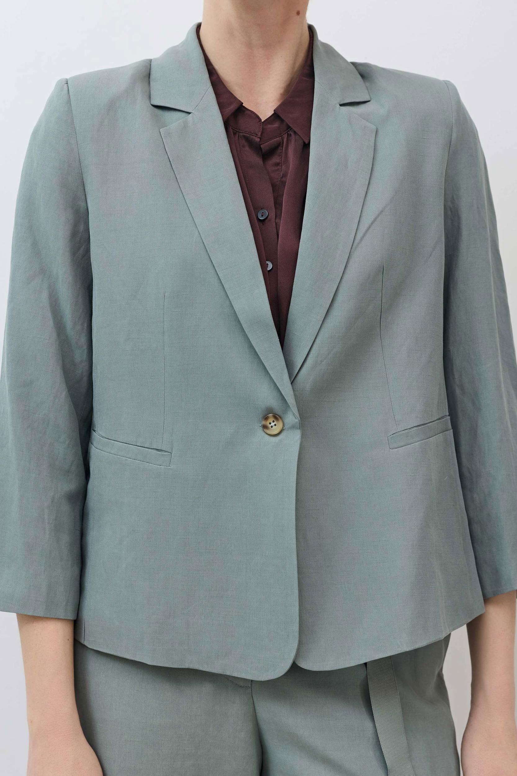 The Silk Linen Shrunken Blazer Product Image