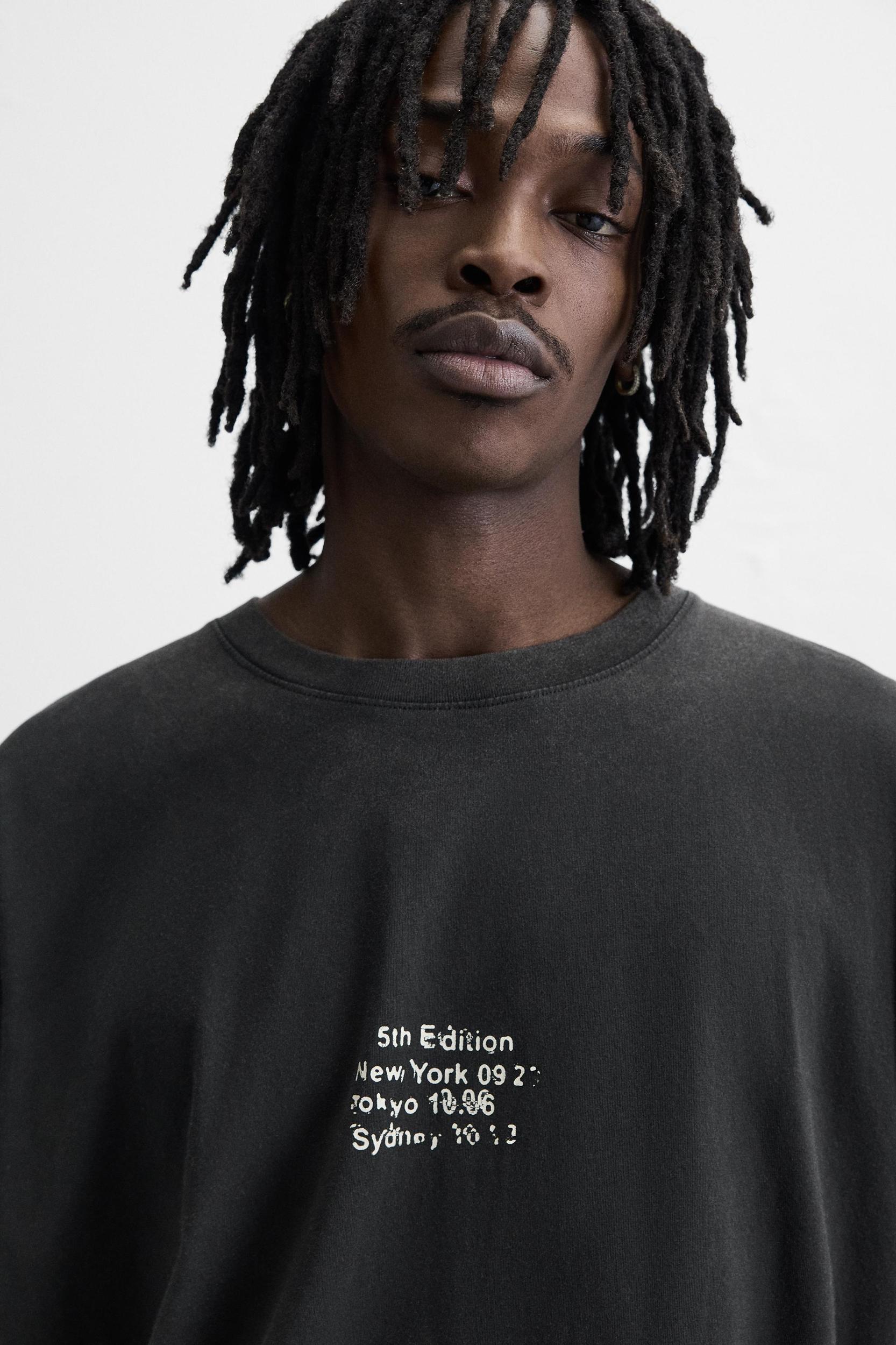 WASHED PATCH T-SHIRT Product Image