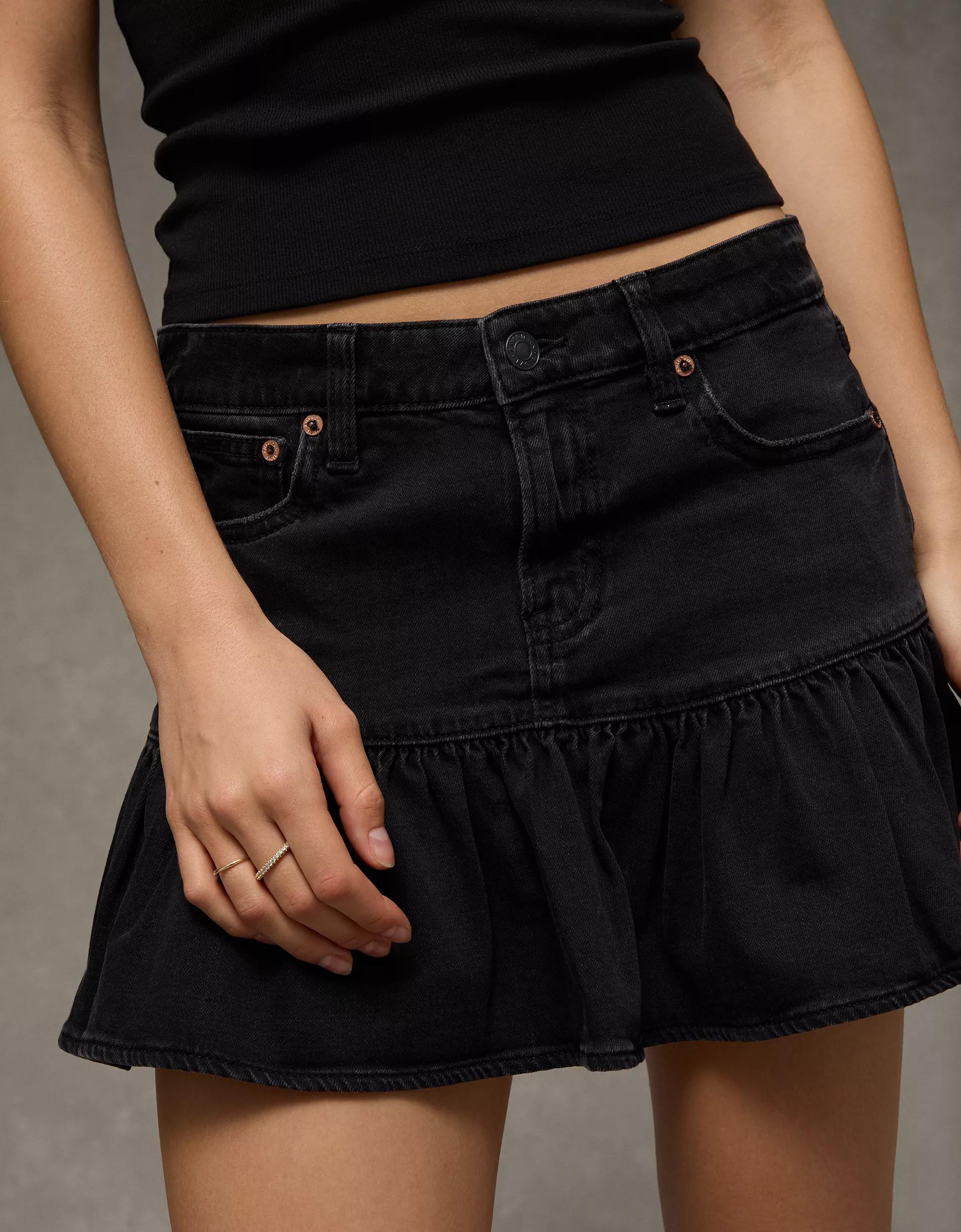 AE High-Waisted Ruffle Mini Skirt Product Image