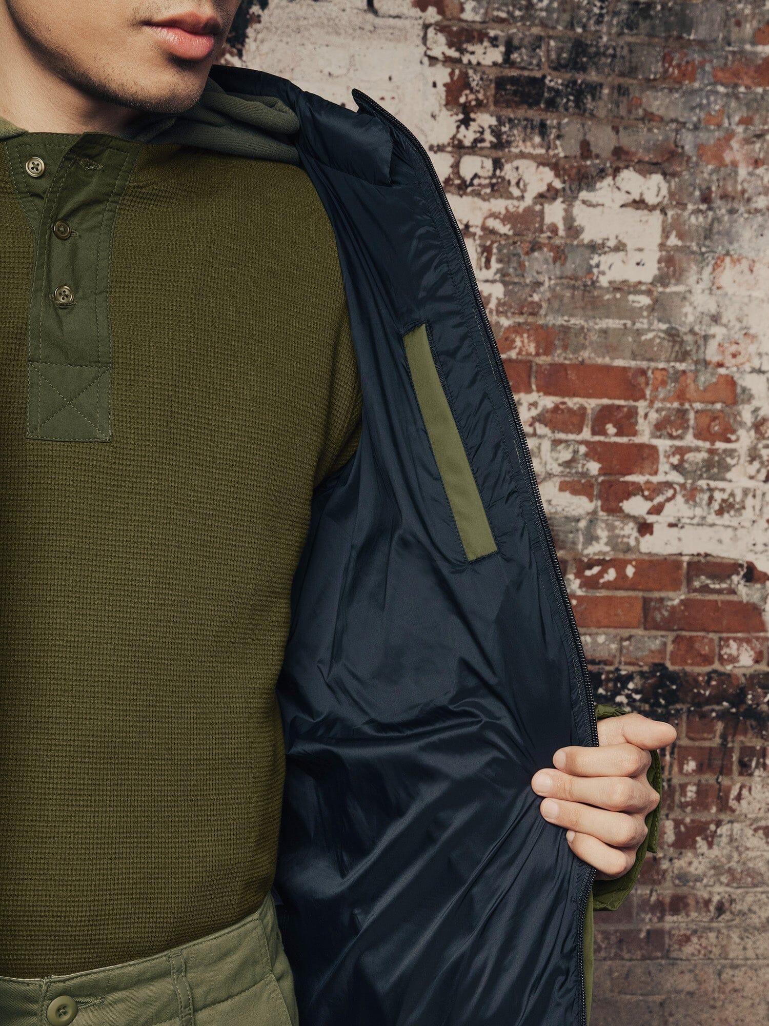 HOODED PUFFER JACKET (SEASONAL) Male Product Image