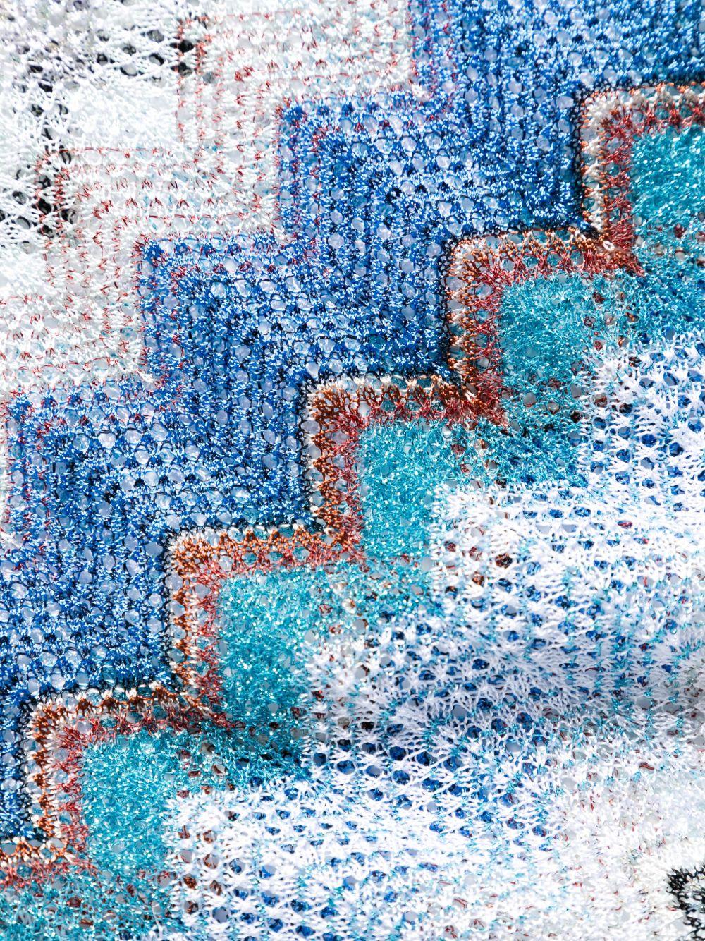 zigzag crop top Product Image