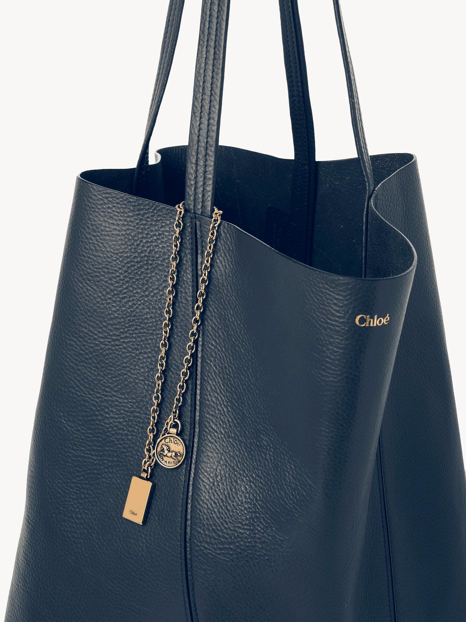 Large Chloé Spin tote bag in grained leather Product Image