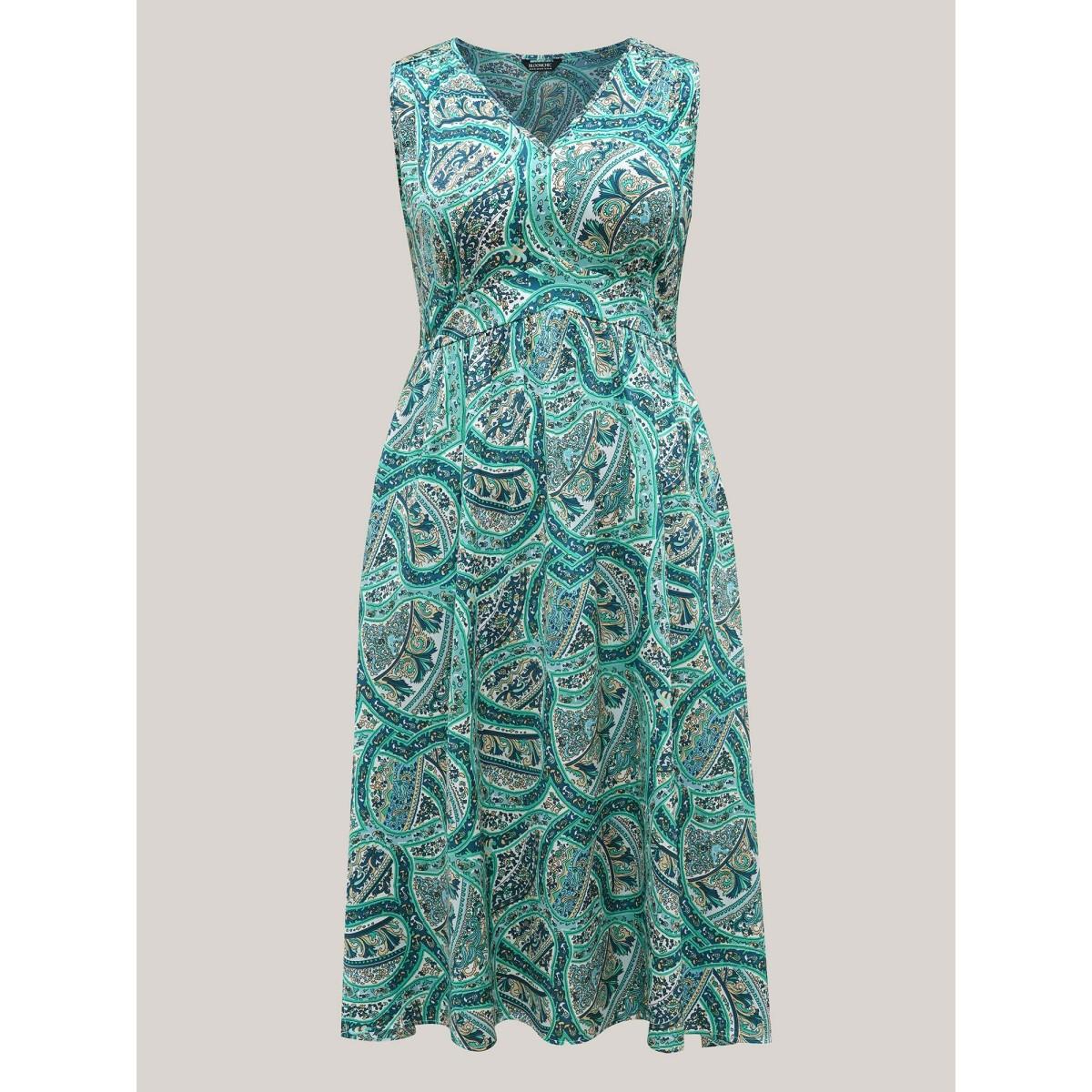 Plus Size Paisley Print Off-Sleeve V-Neck Midi Dress Truegreen Women Resort Slit V-neck Sleeveless Curvy BloomChic 18-20/2X Product Image