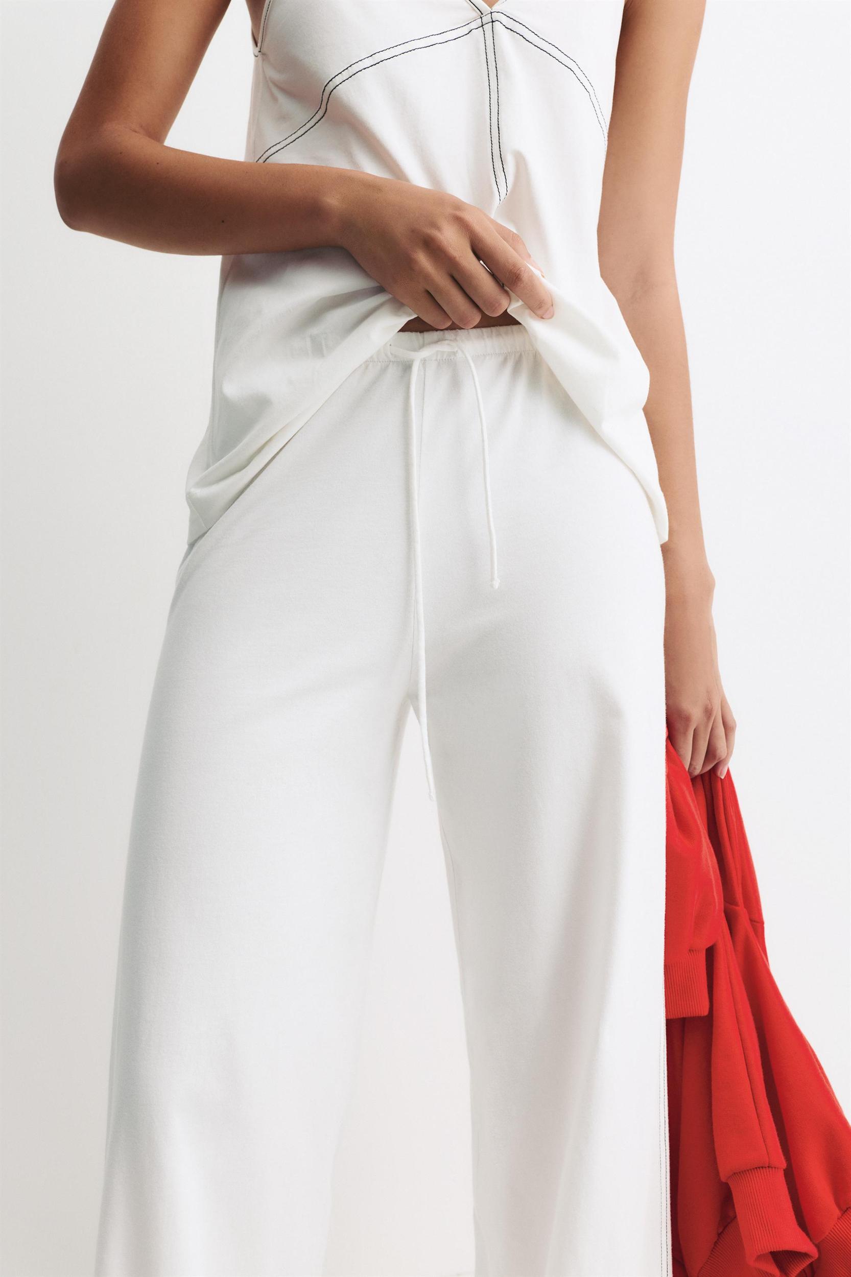 Wide leg pants with topstitching Product Image