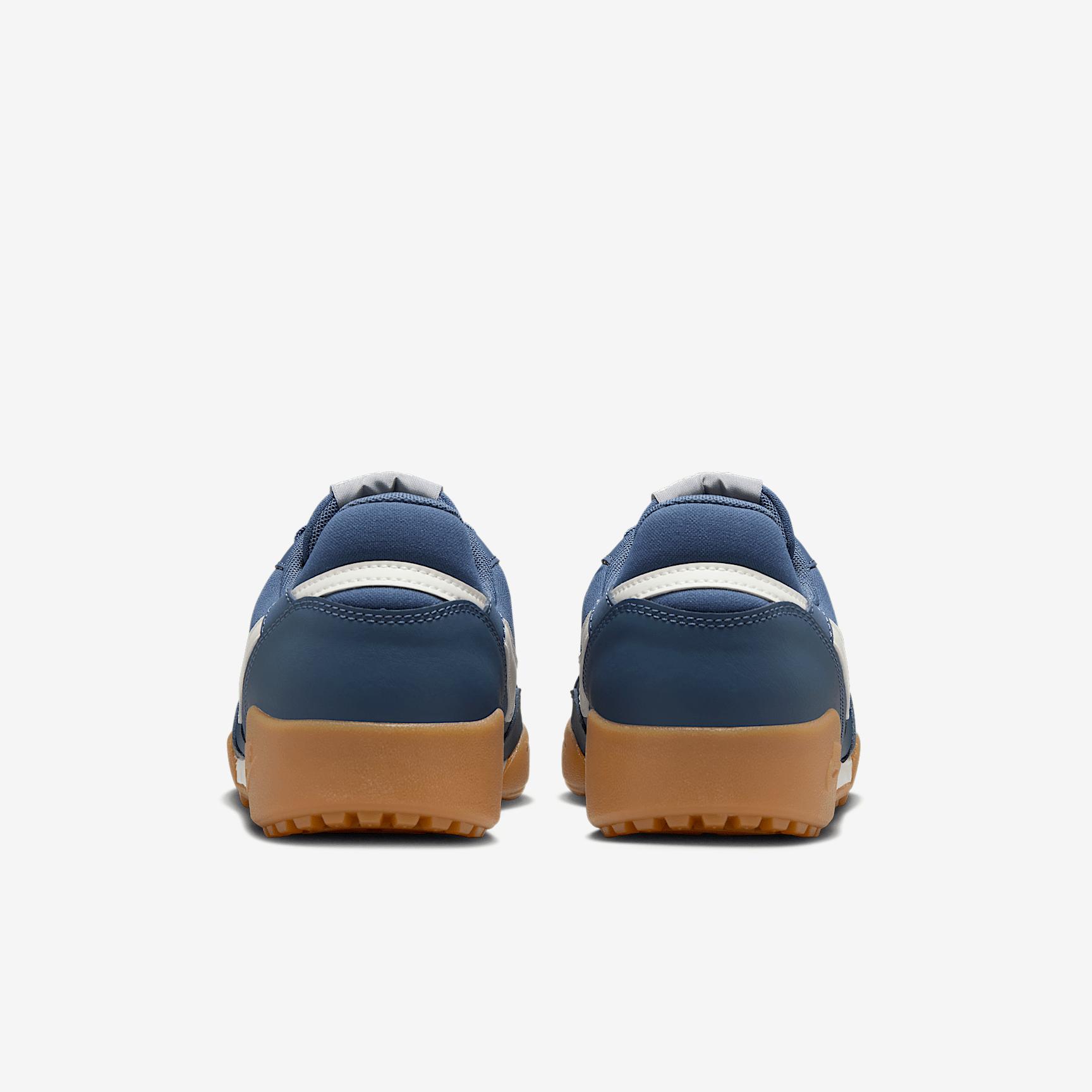 Nike Womens Terra Manta Shoes | HQ1940-400 Product Image