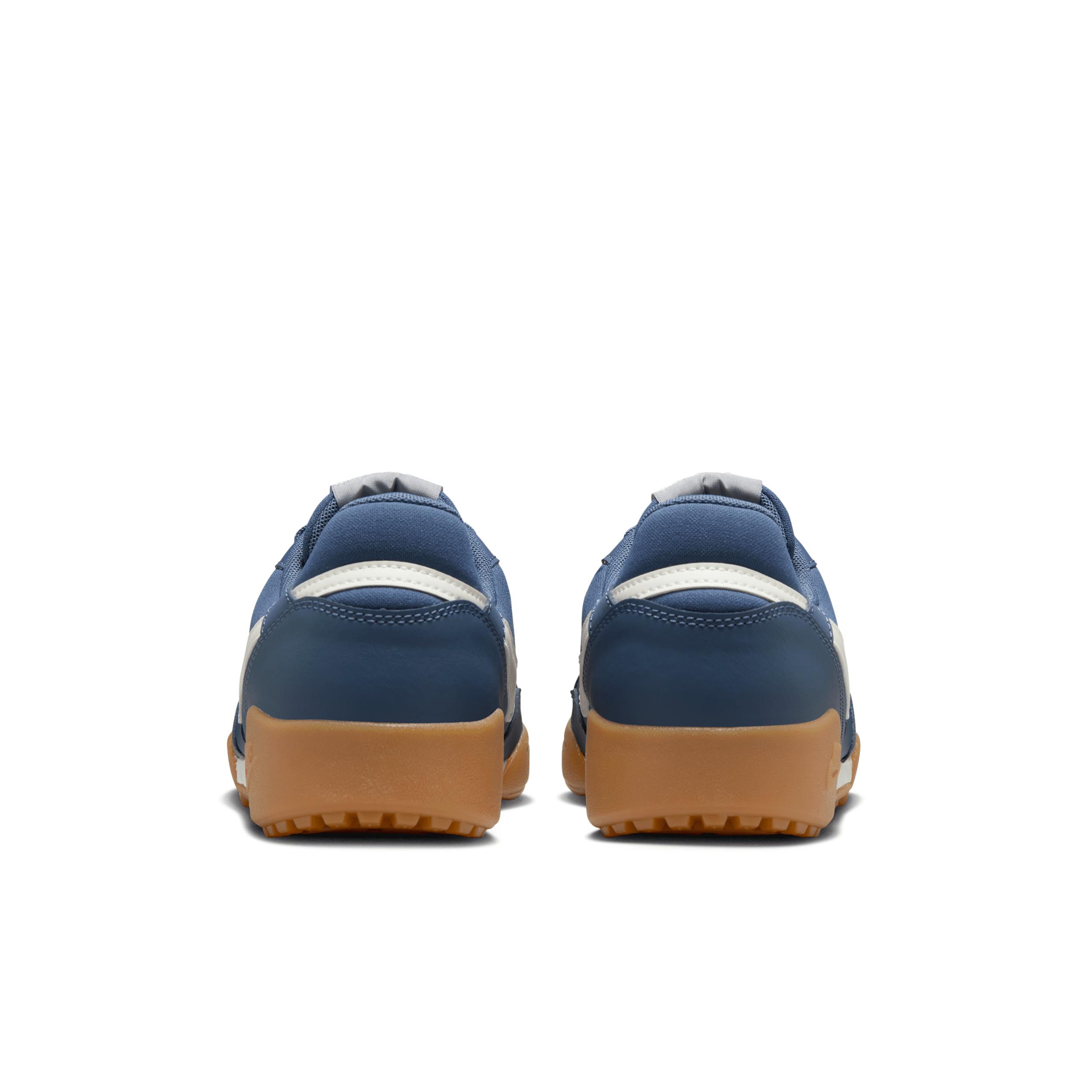 Nike Womens Terra Manta Shoes | HQ1940-400 Product Image