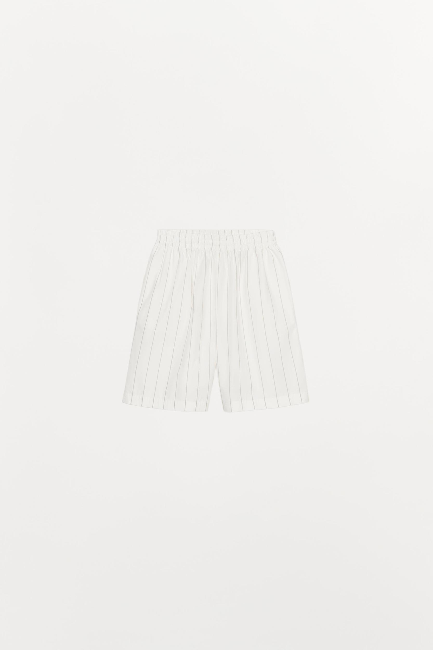 STRIPED BOXER PAJAMA SHORTS Product Image