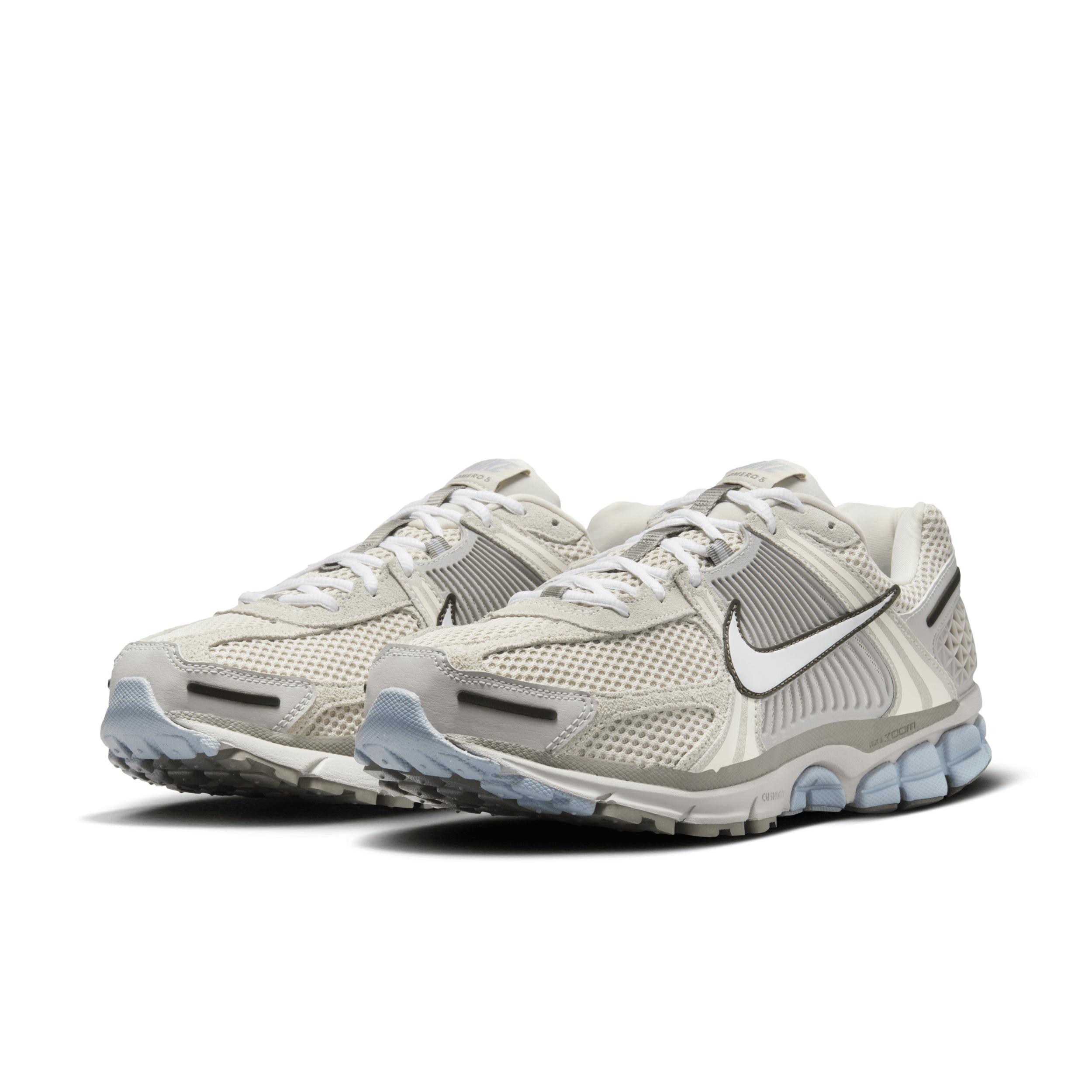 Nike Men's Zoom Vomero 5 SE Shoes Product Image