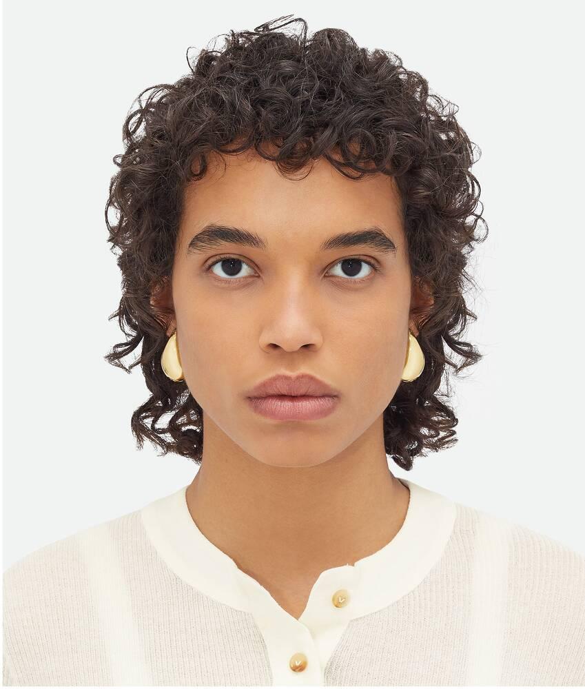 Women's Small Drop Earrings in Yellow gold Product Image