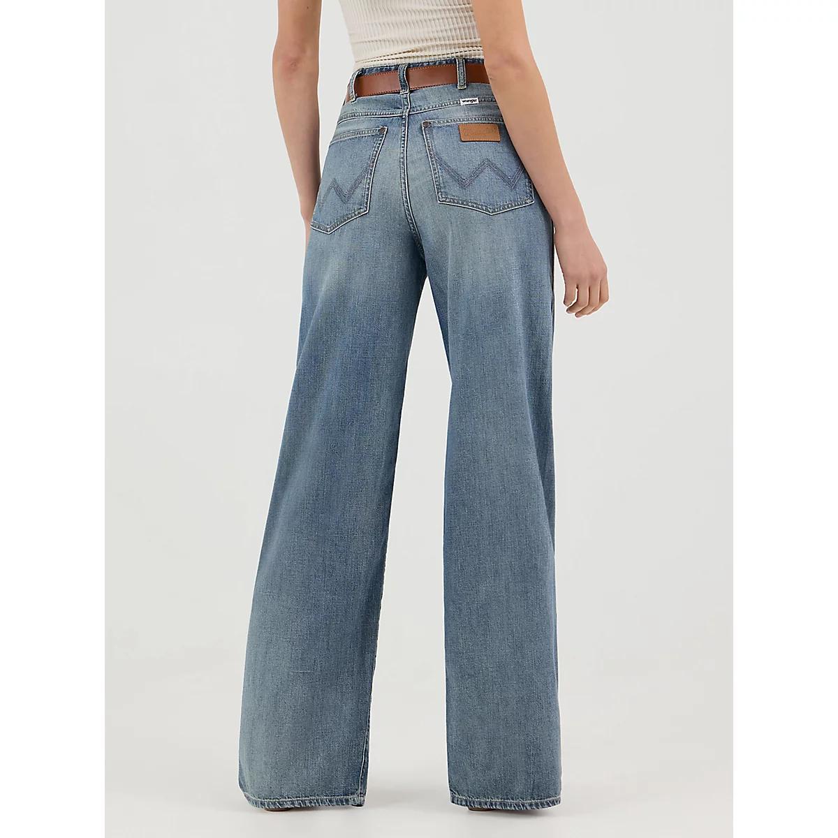 Women's Loose Spat Jean in Green Wash Product Image